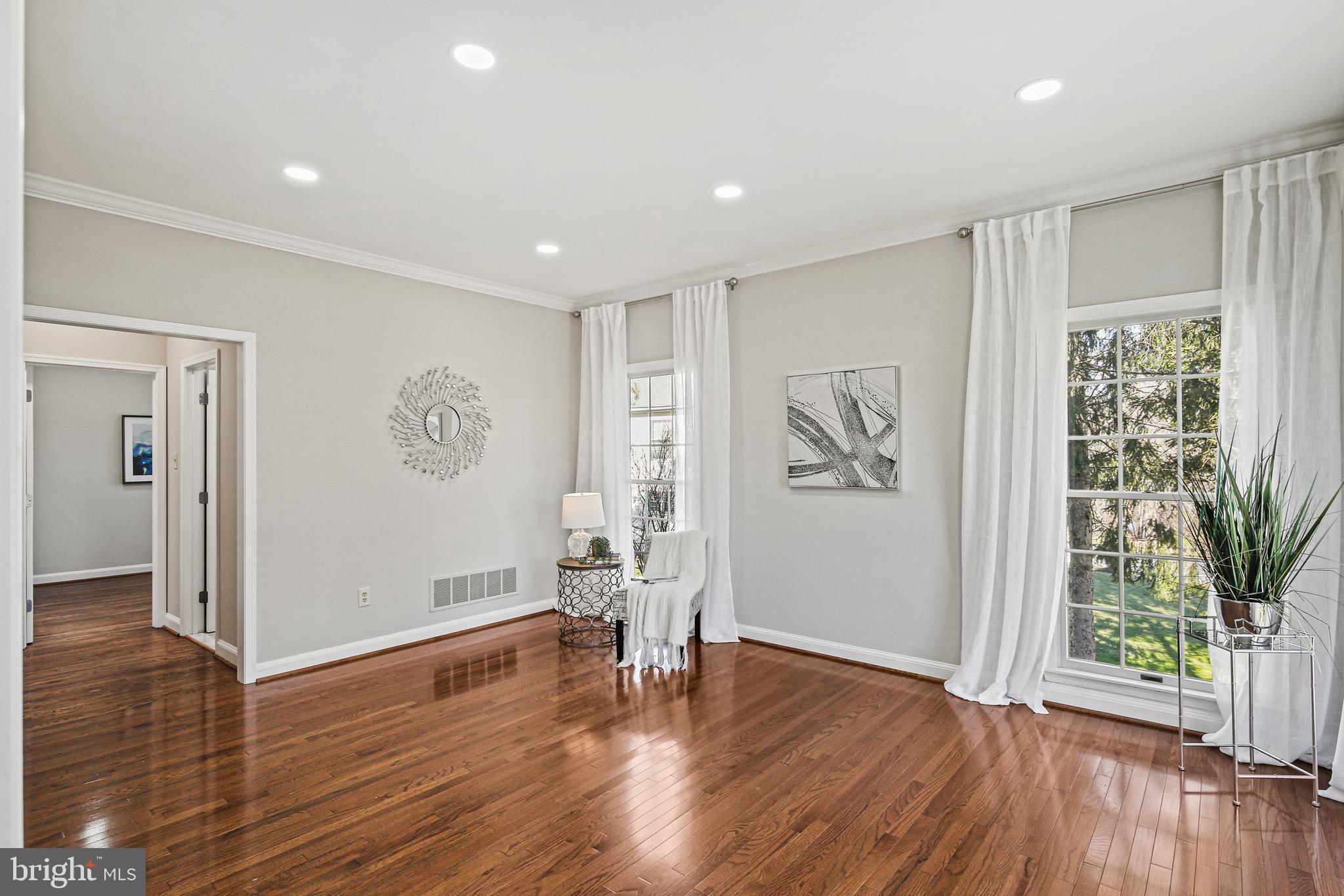 VILLAGE OF RIVER HILL - Residential