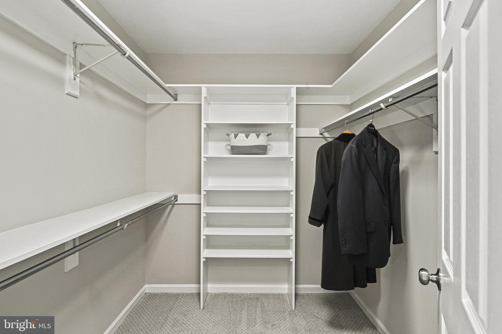 VILLAGE OF RIVER HILL - Residential