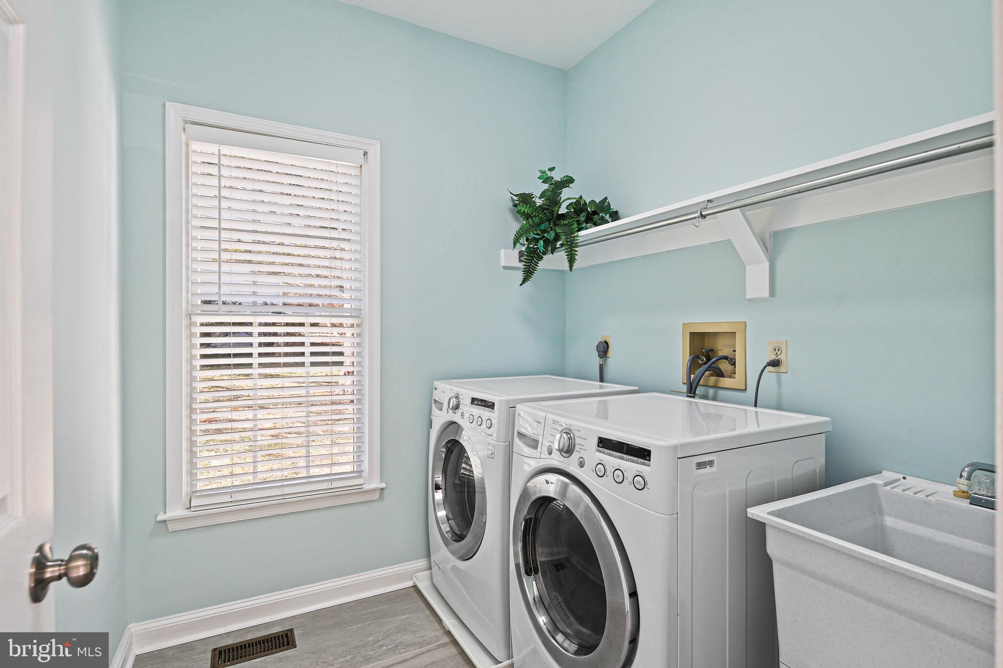 VILLAGE OF RIVER HILL - Residential