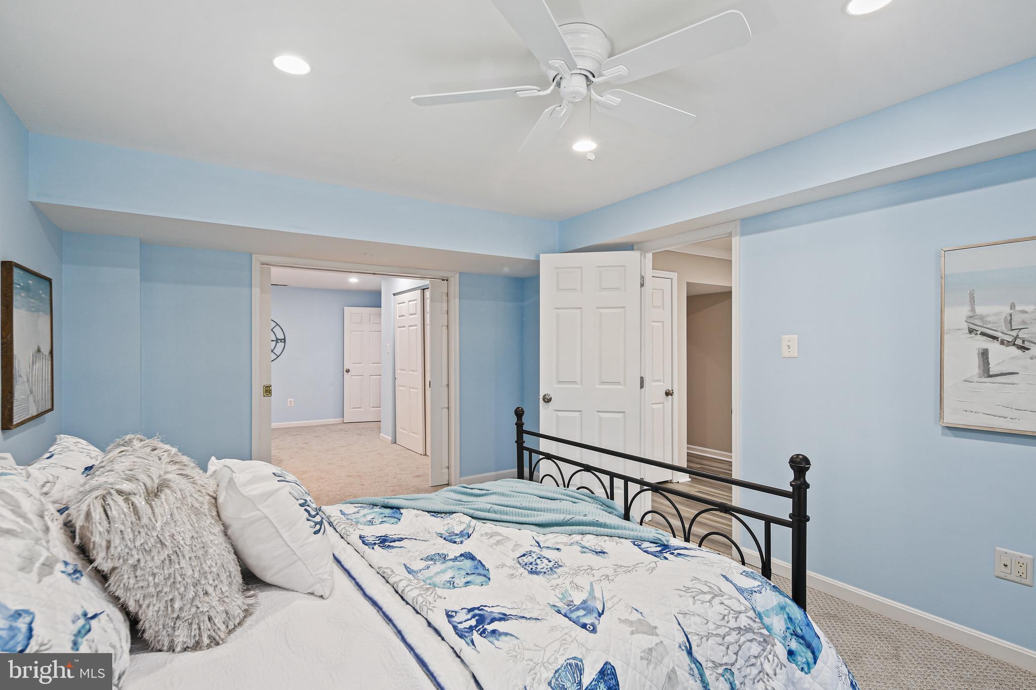 VILLAGE OF RIVER HILL - Residential