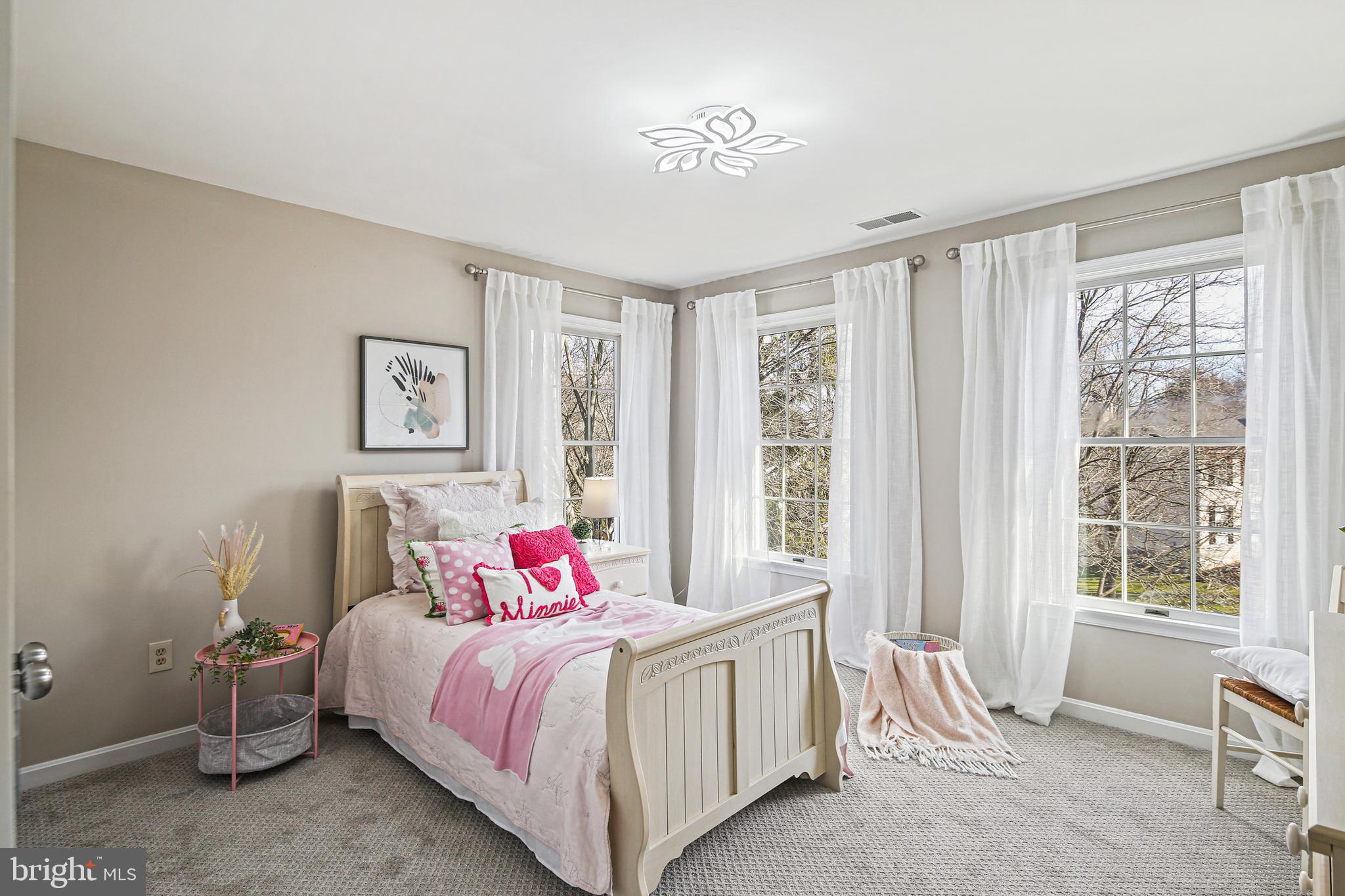 VILLAGE OF RIVER HILL - Residential