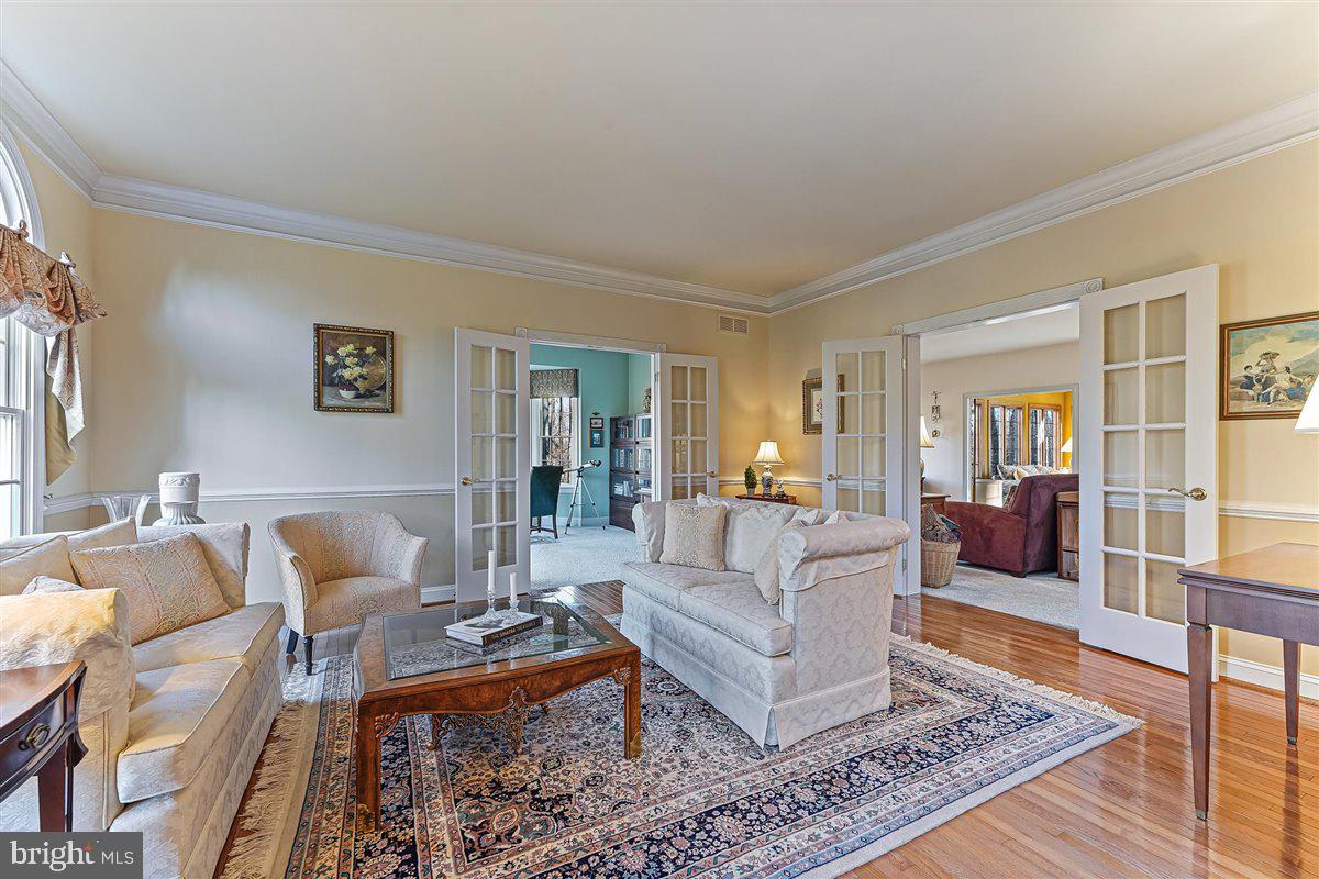 SPRINGTON CHASE - Residential