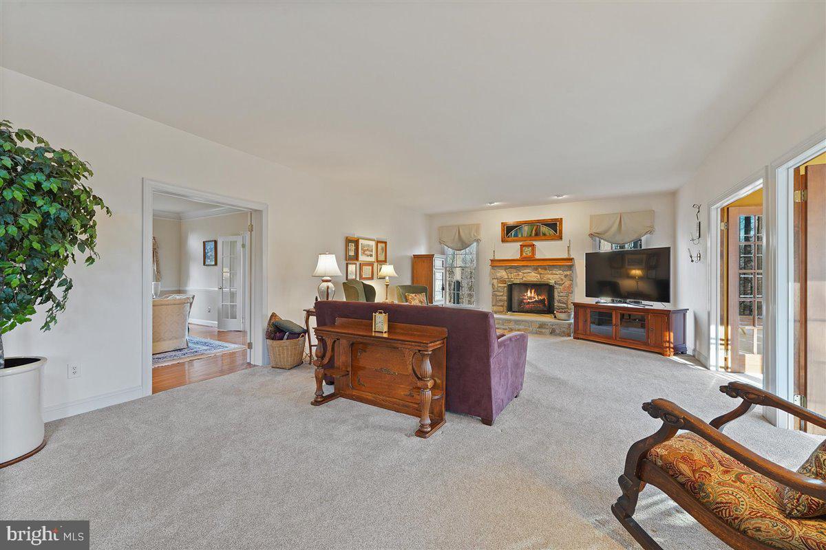 SPRINGTON CHASE - Residential