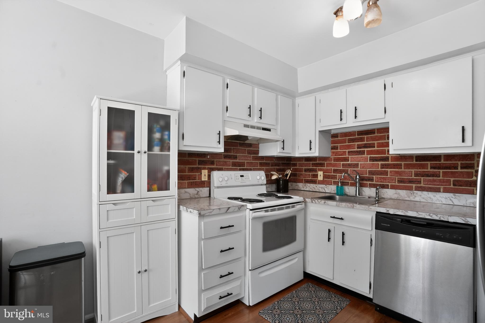 HILLTOP - Residential