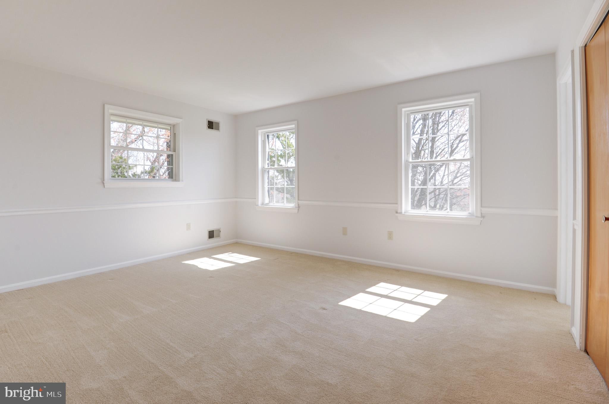 BLUE RIDGE CHASE - Residential