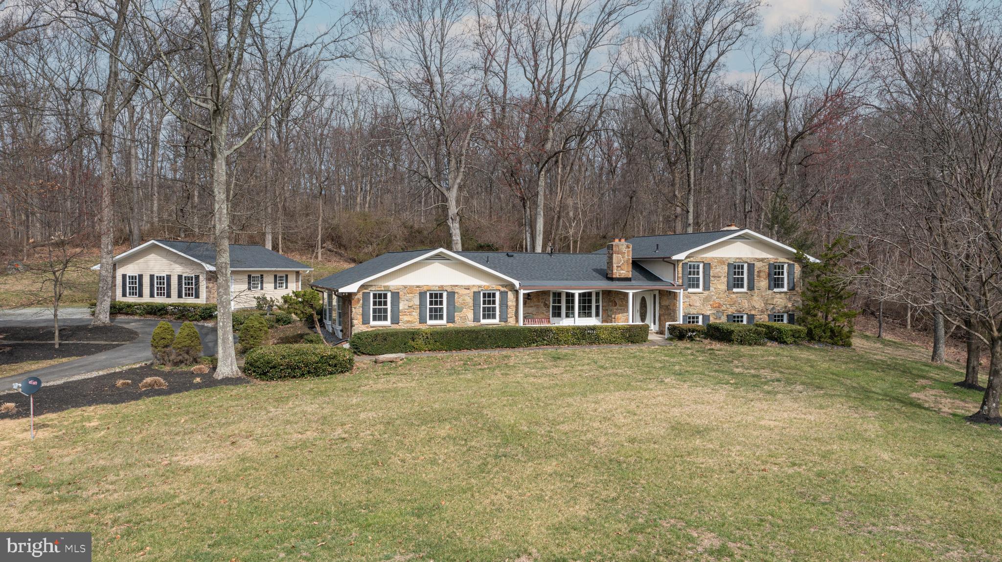 BLUE RIDGE CHASE - Residential