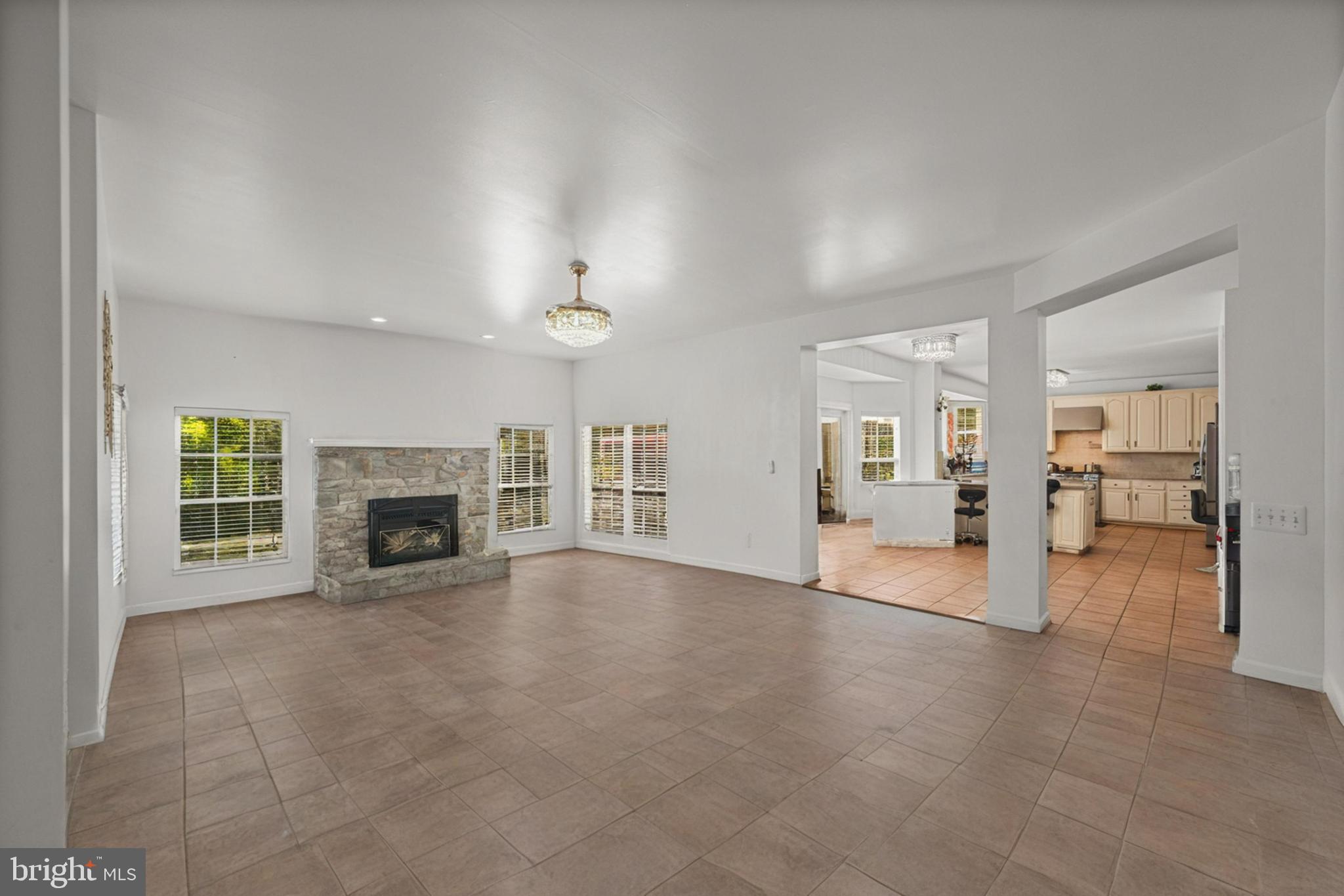 COUNTY VIEW - Residential