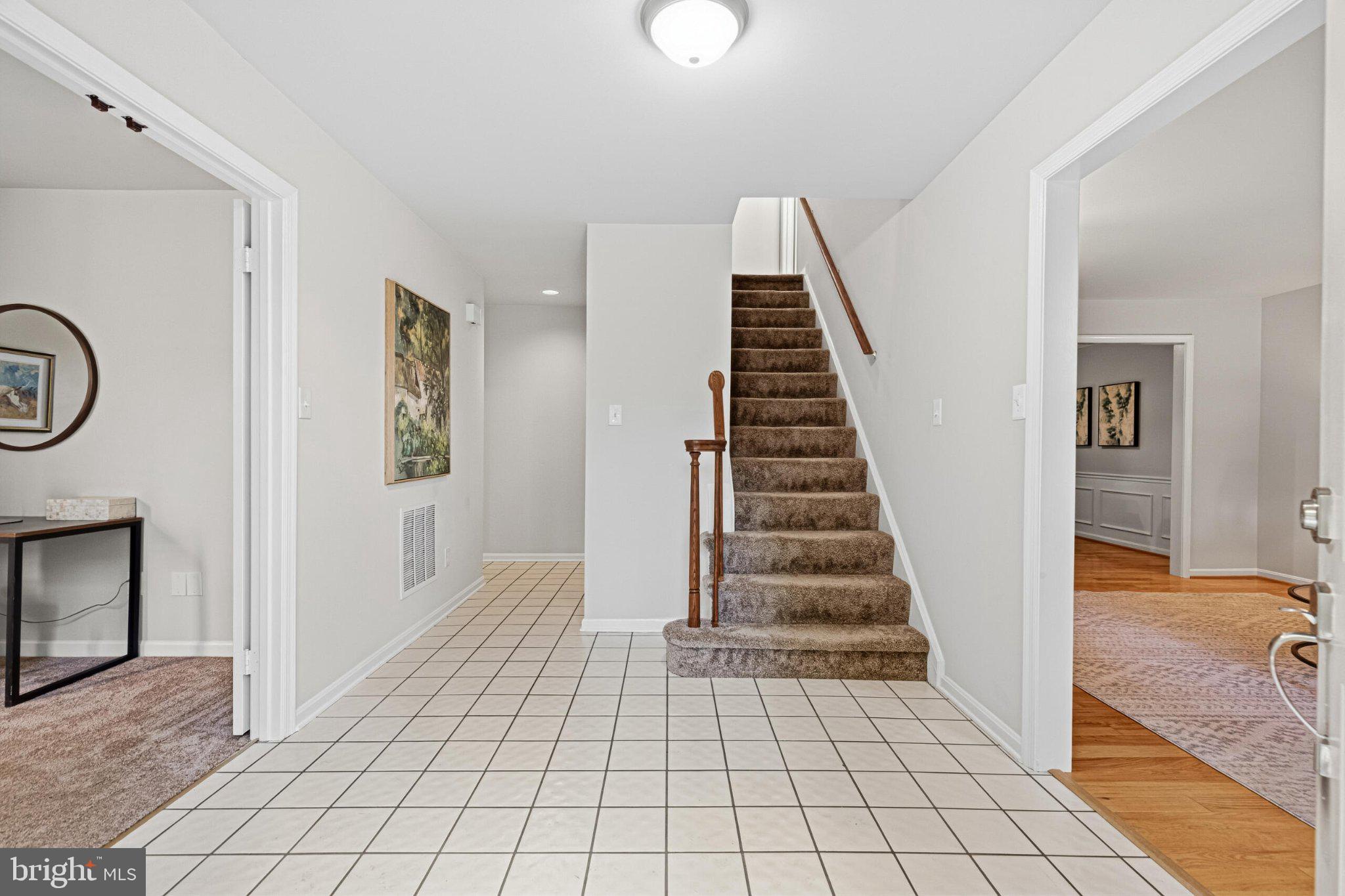 1102 BETTSTRAIL WAY