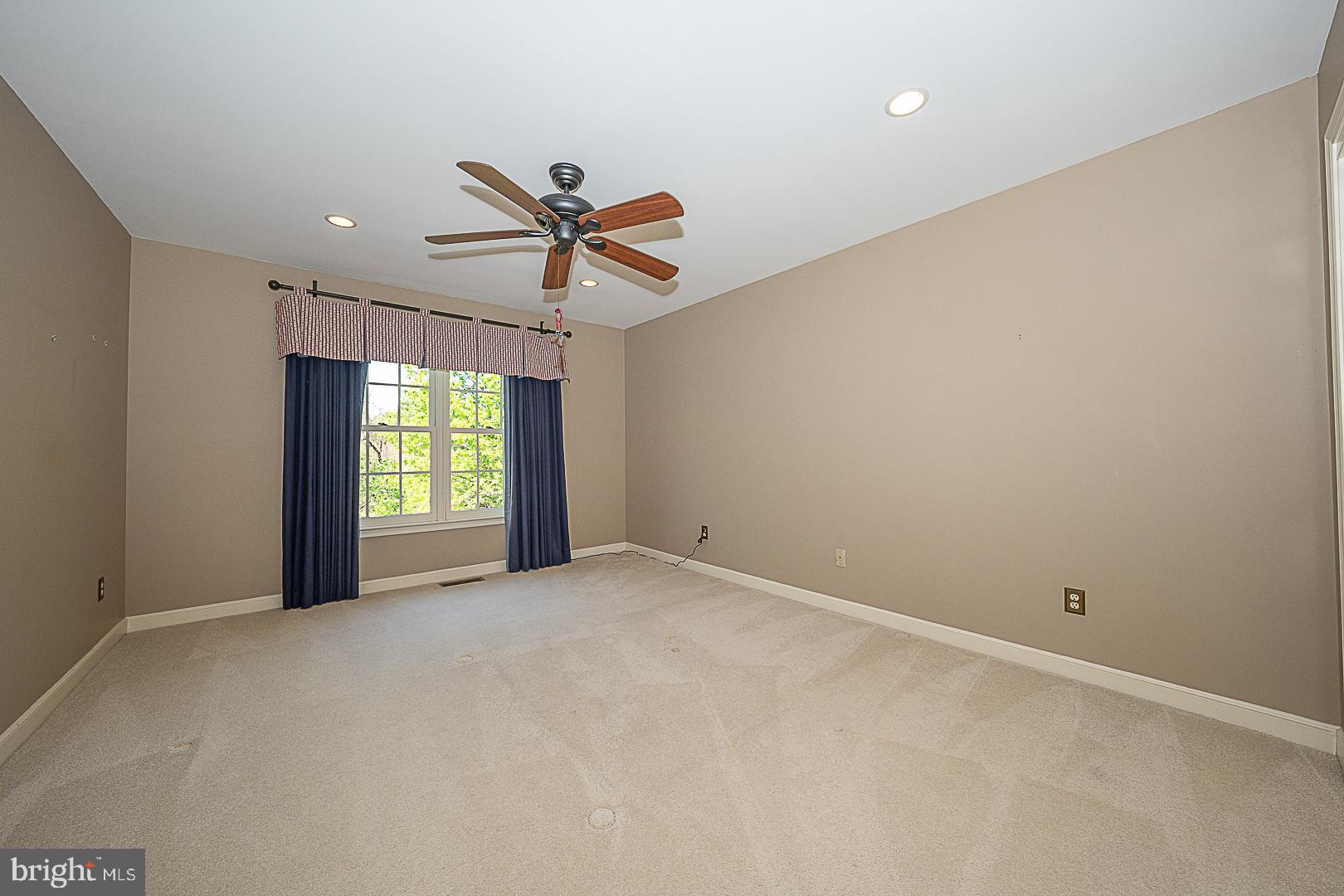 SUNWOOD FARM - Residential