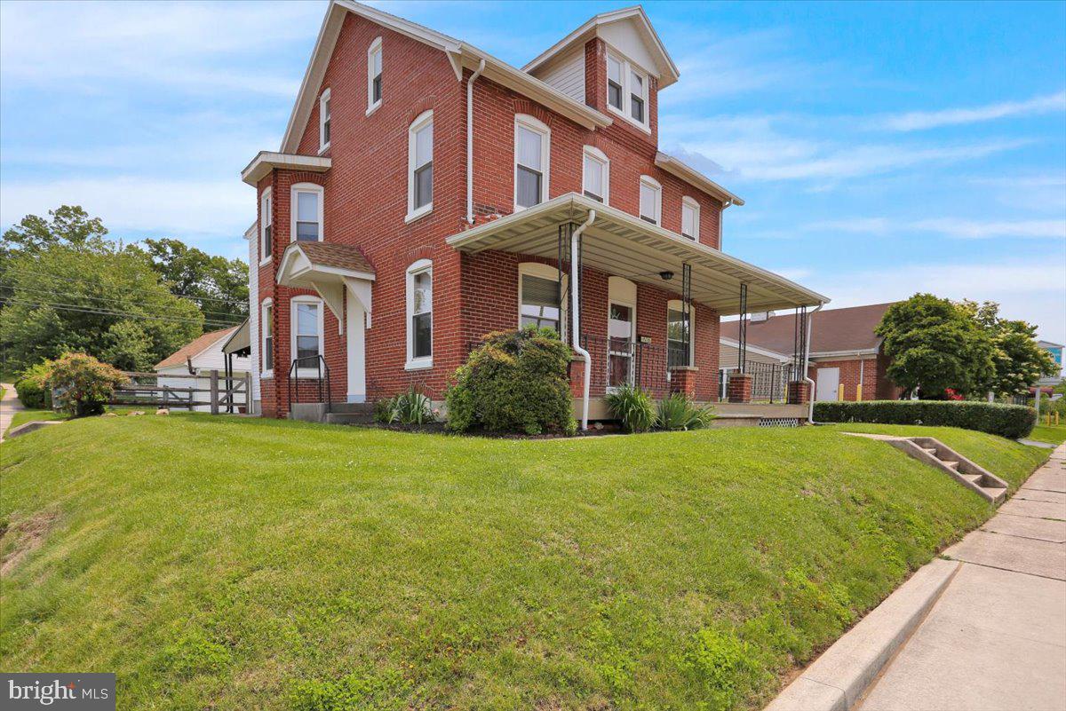 SOUTH TEMPLE HEIGH - Residential