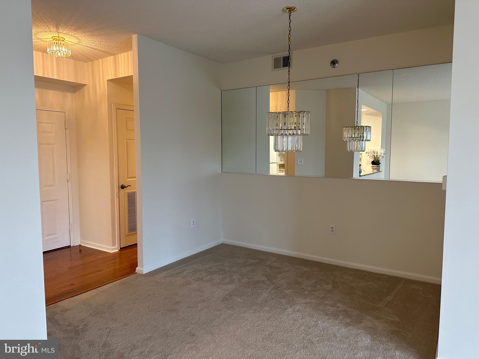 TURNBERRY COURTS AT LEIS - Residential