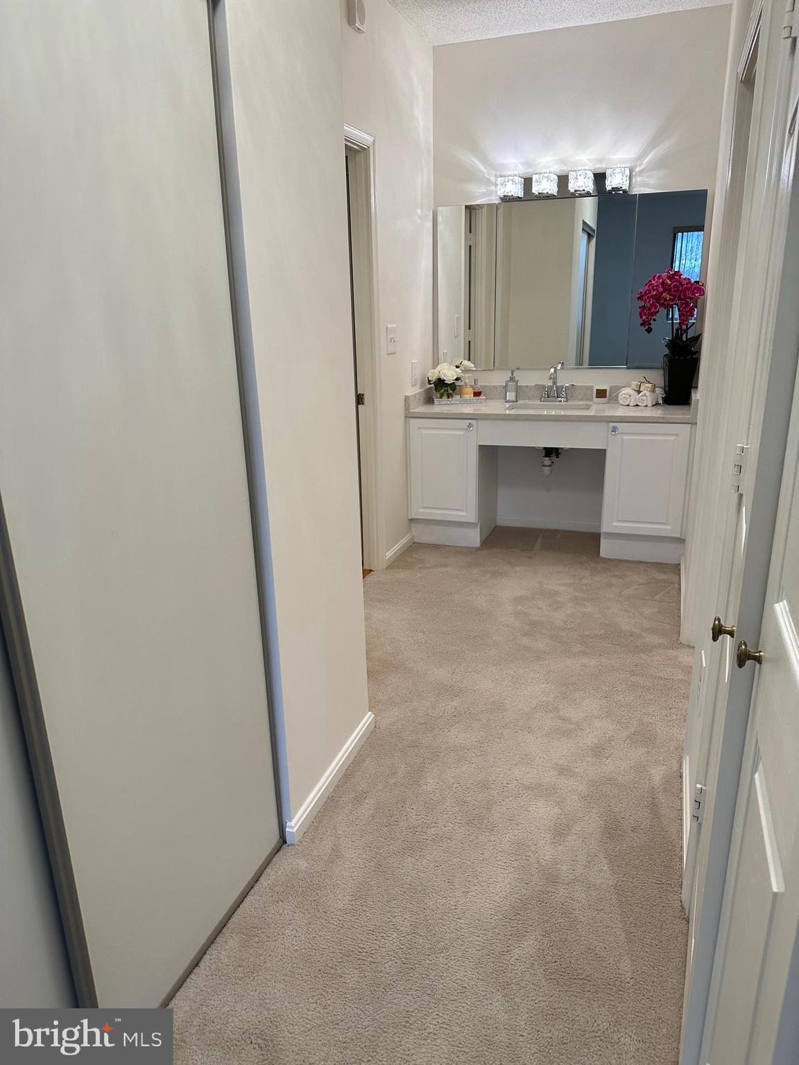 TURNBERRY COURTS AT LEIS - Residential