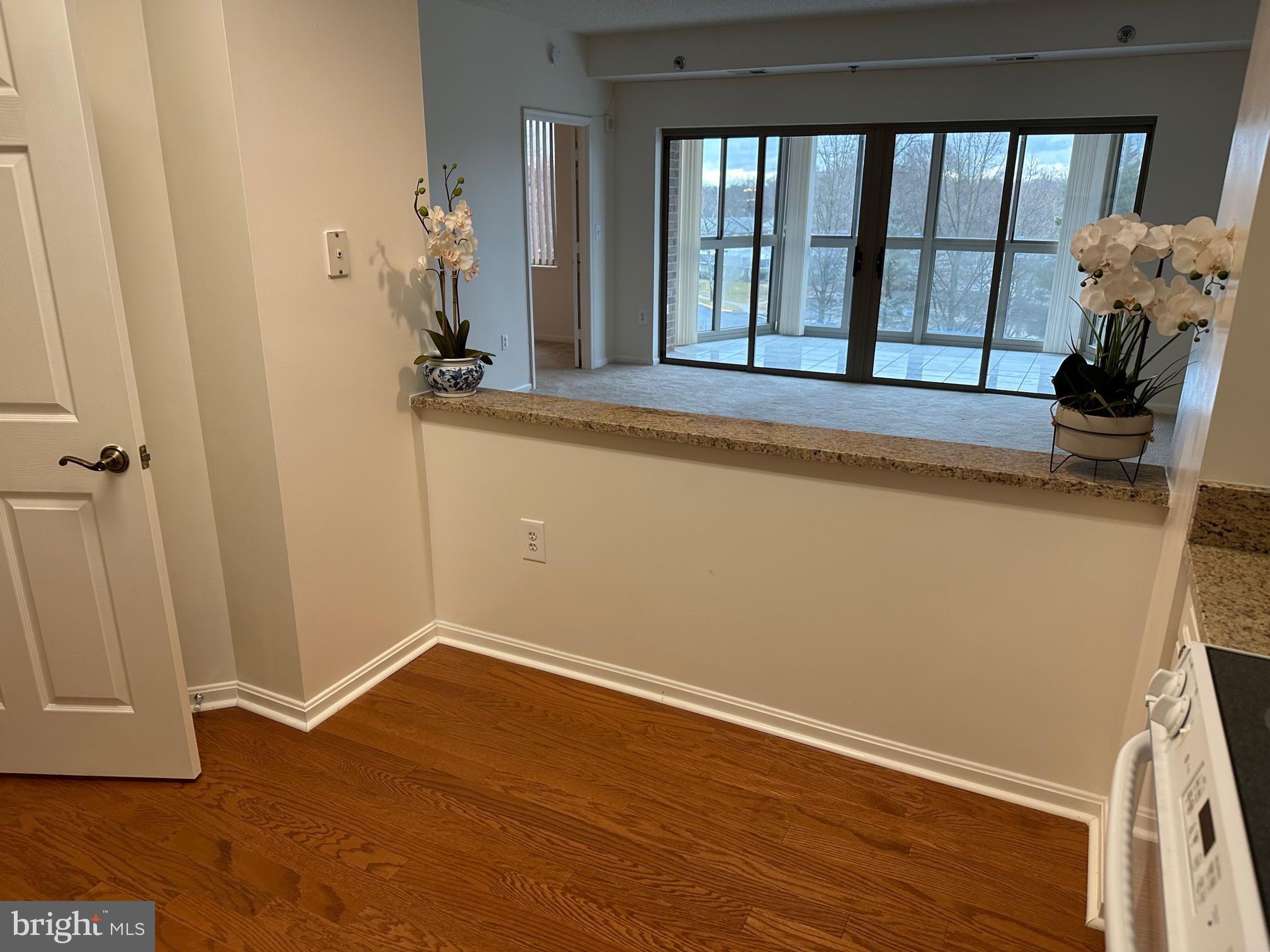 TURNBERRY COURTS AT LEIS - Residential