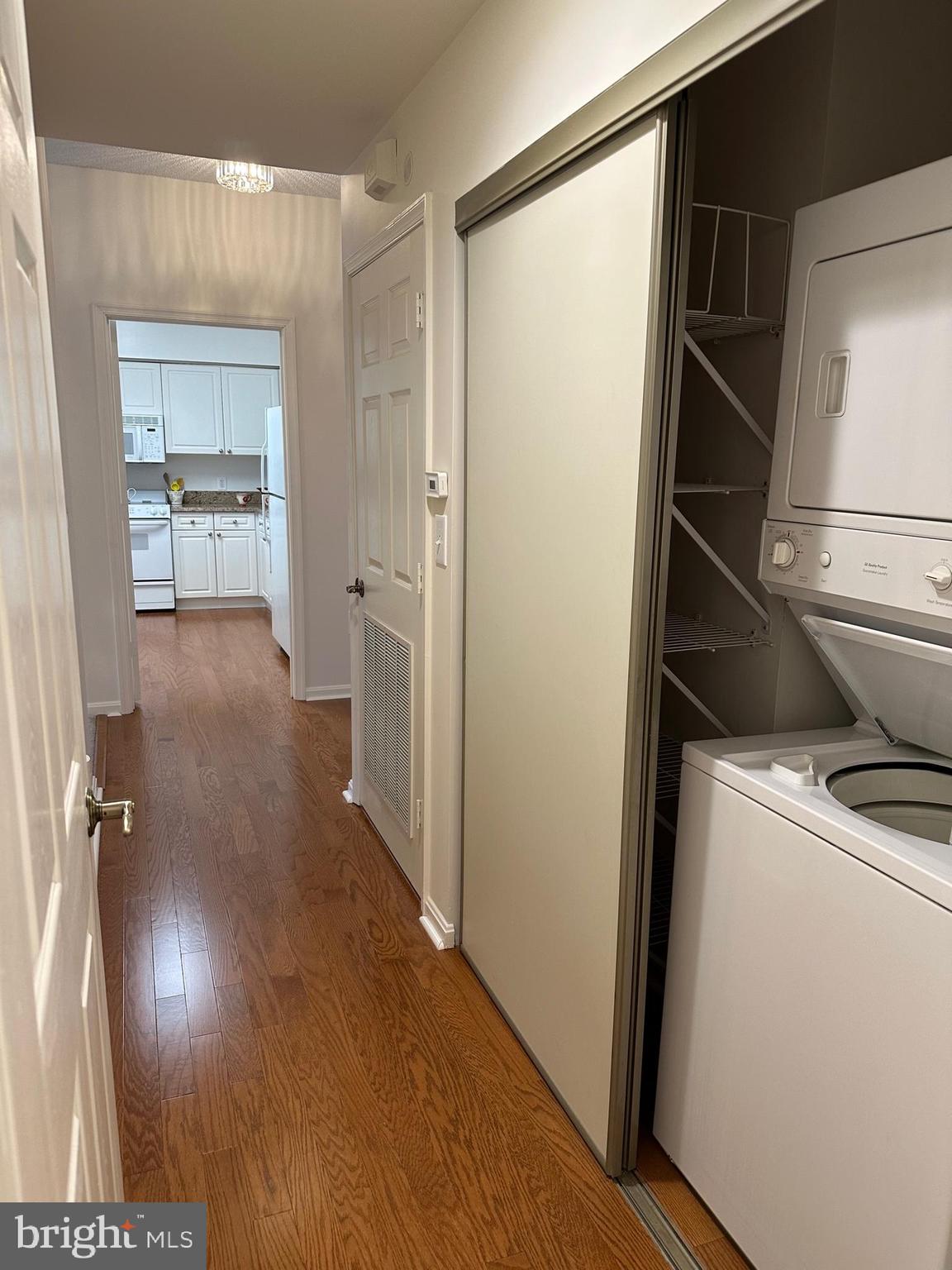 TURNBERRY COURTS AT LEIS - Residential