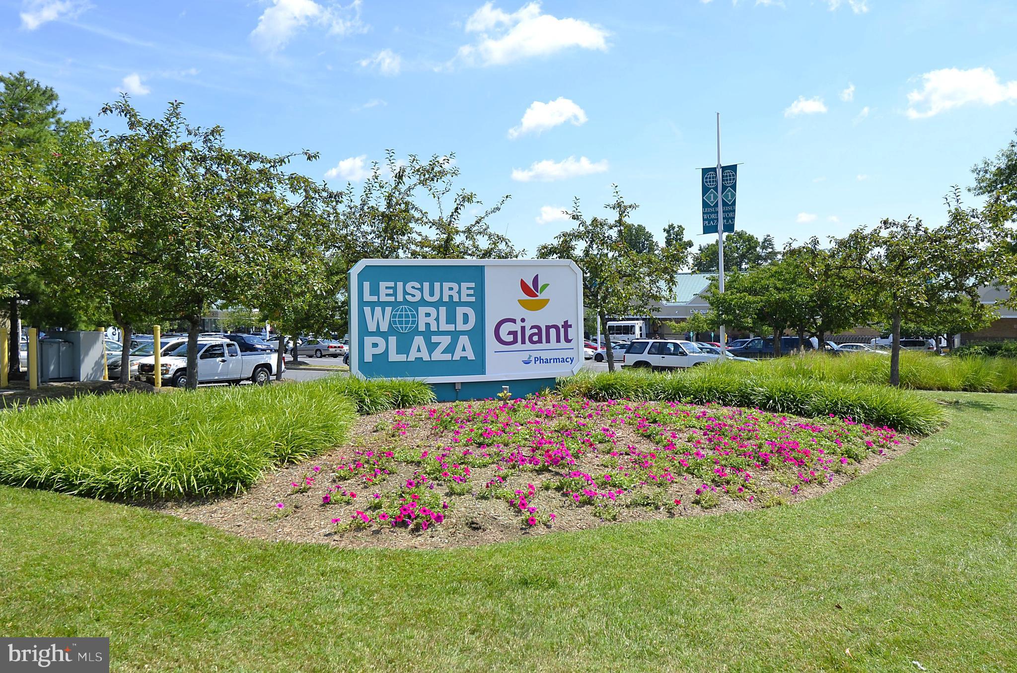 TURNBERRY COURTS AT LEIS - Residential
