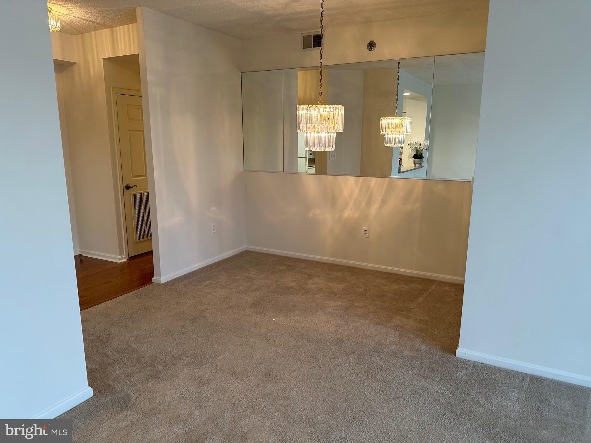 TURNBERRY COURTS AT LEIS - Residential