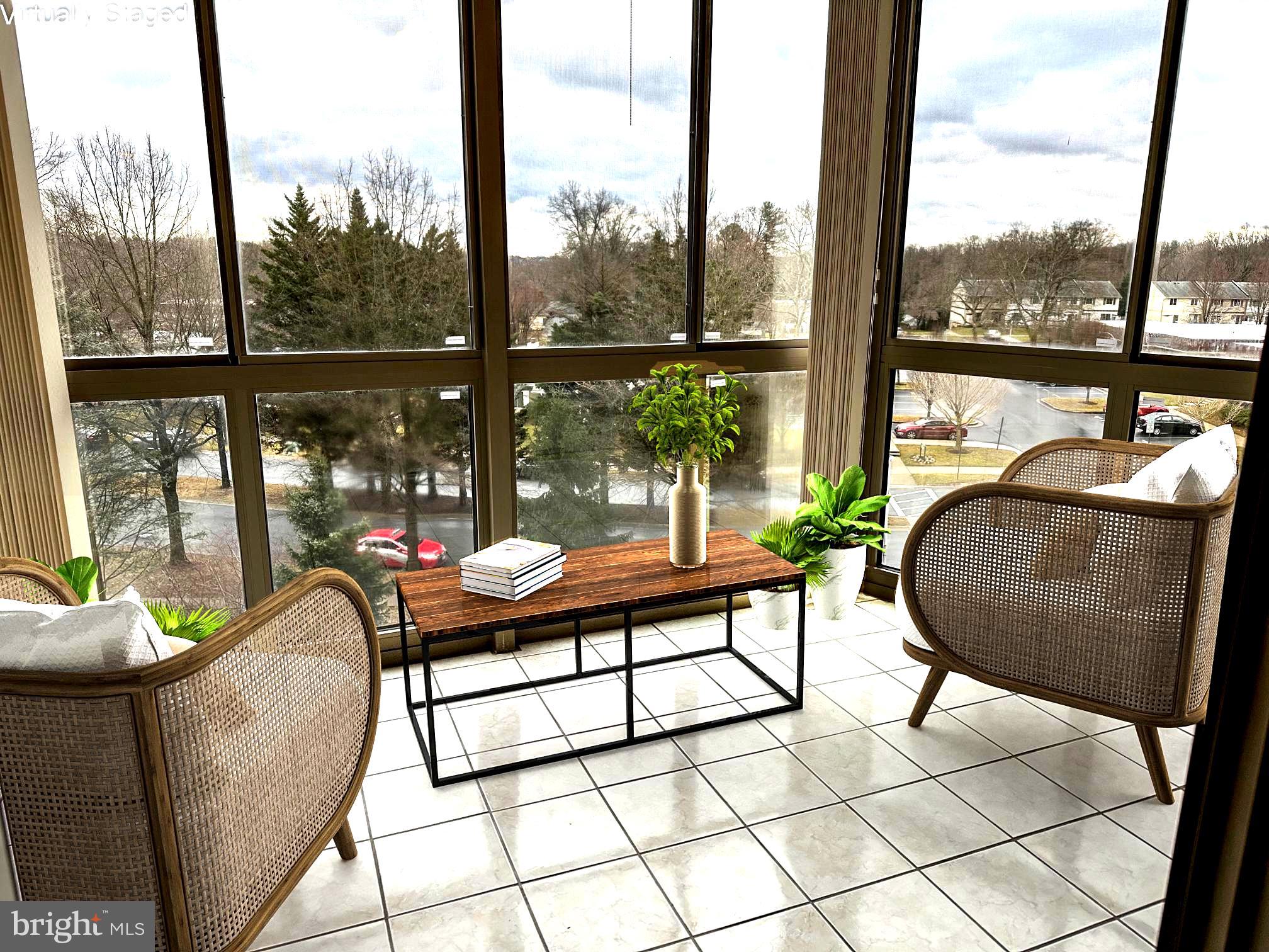 TURNBERRY COURTS AT LEIS - Residential