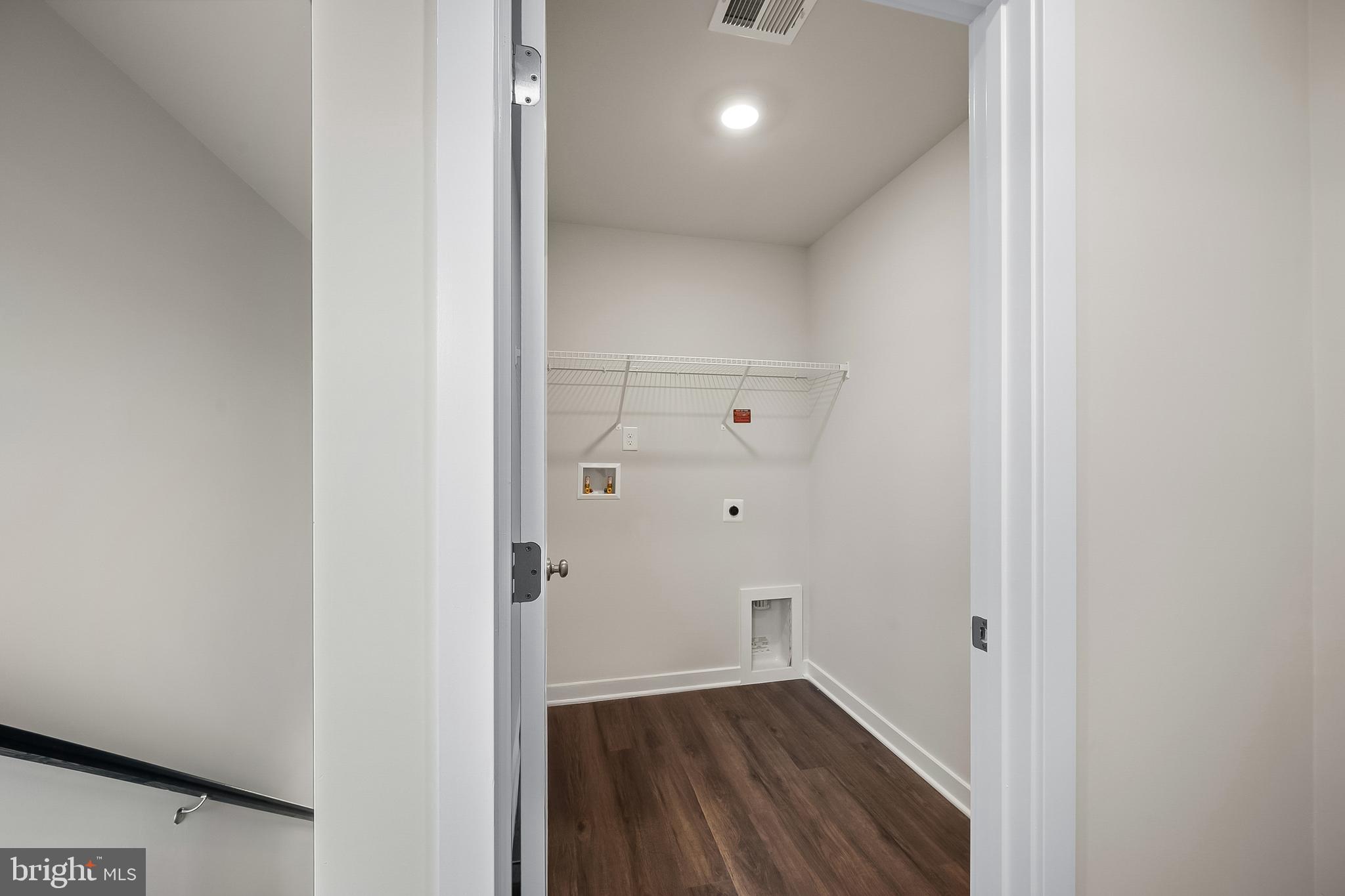 RIVERPOINTE - Residential