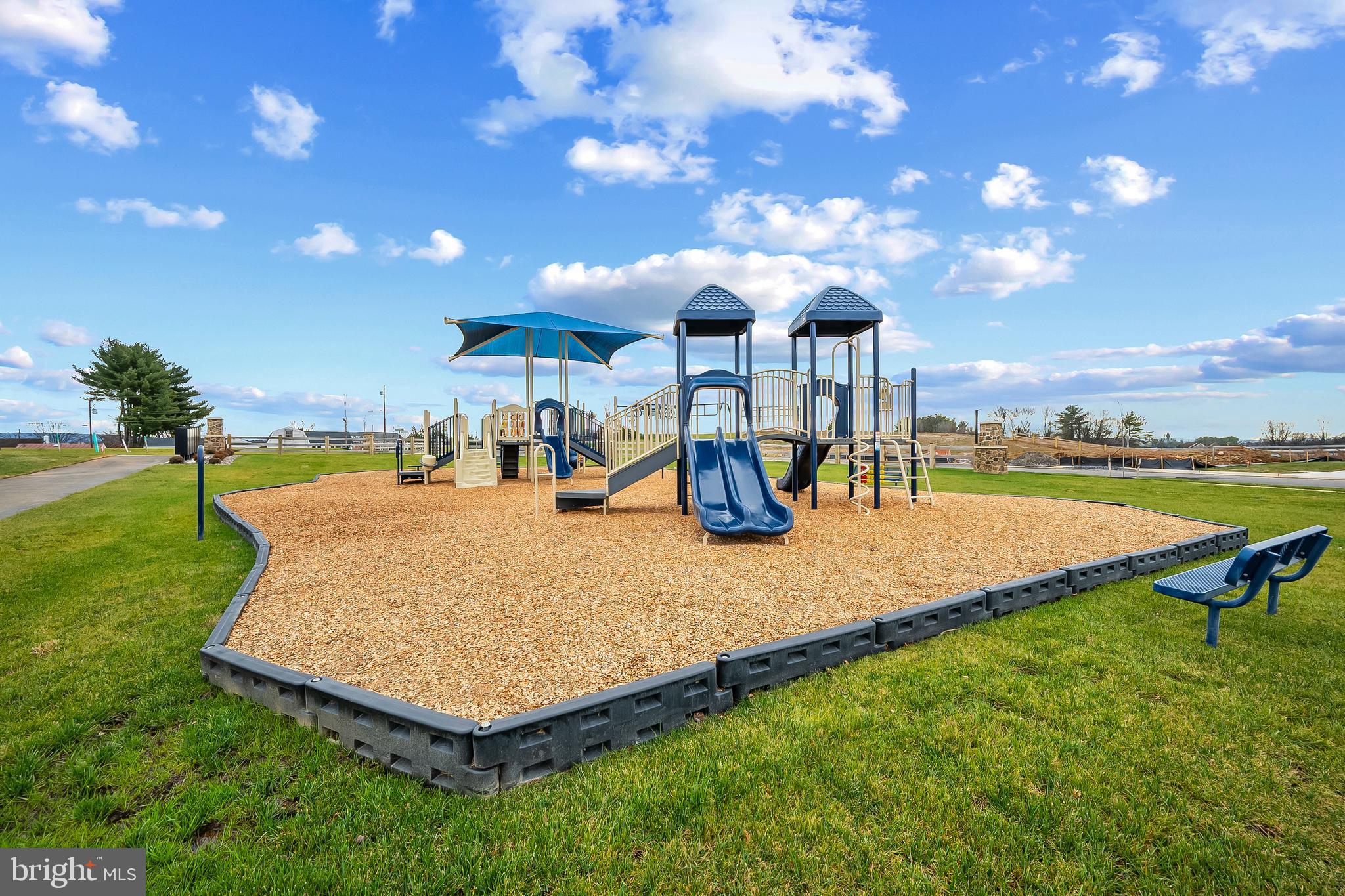 RIVERPOINTE - Residential