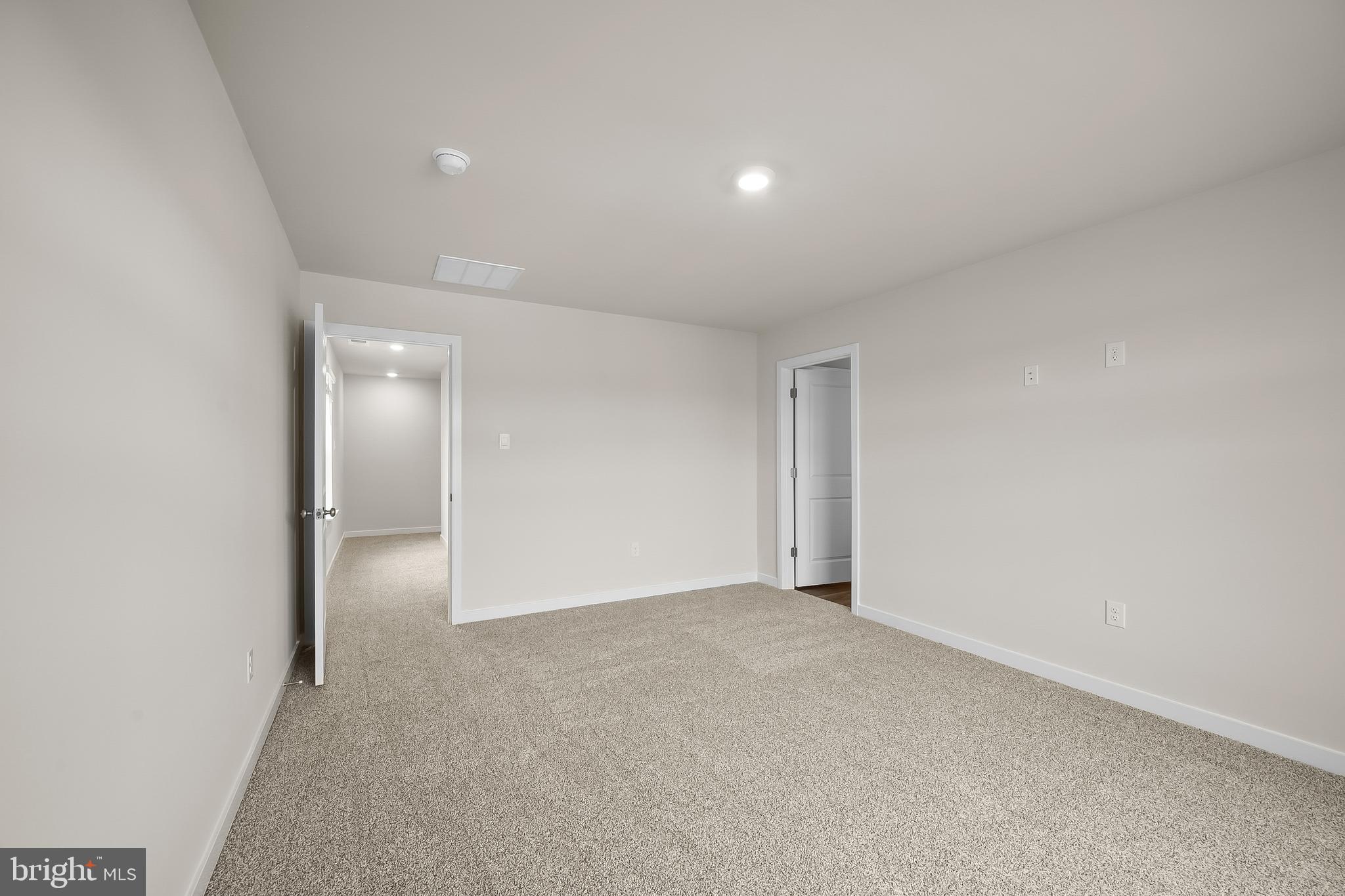 RIVERPOINTE - Residential