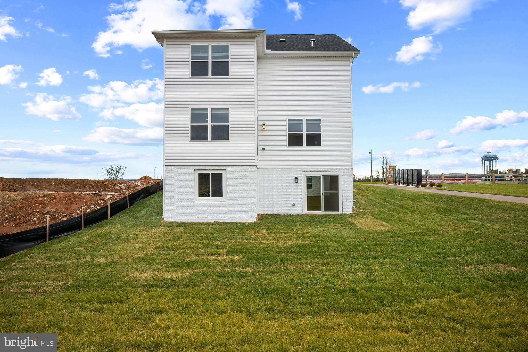 RIVERPOINTE - Residential