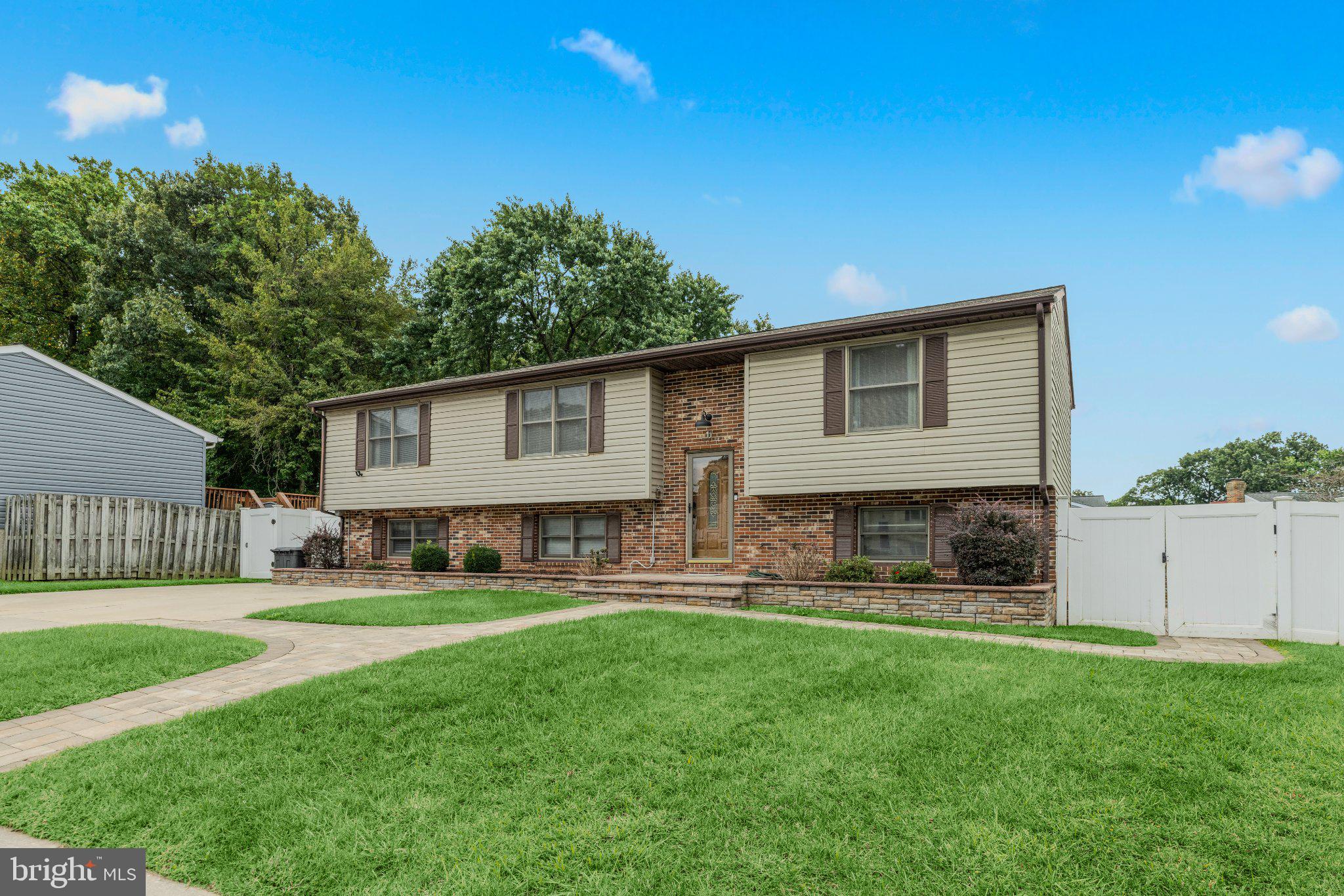 11 HORSE CHESTNUT COURT