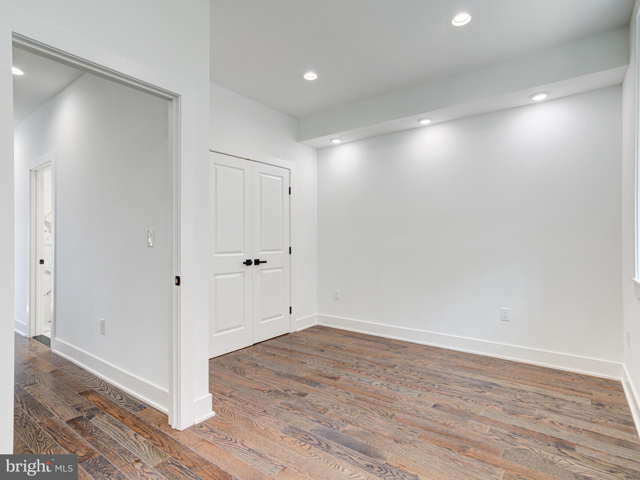 PORT RICHMOND - Residential
