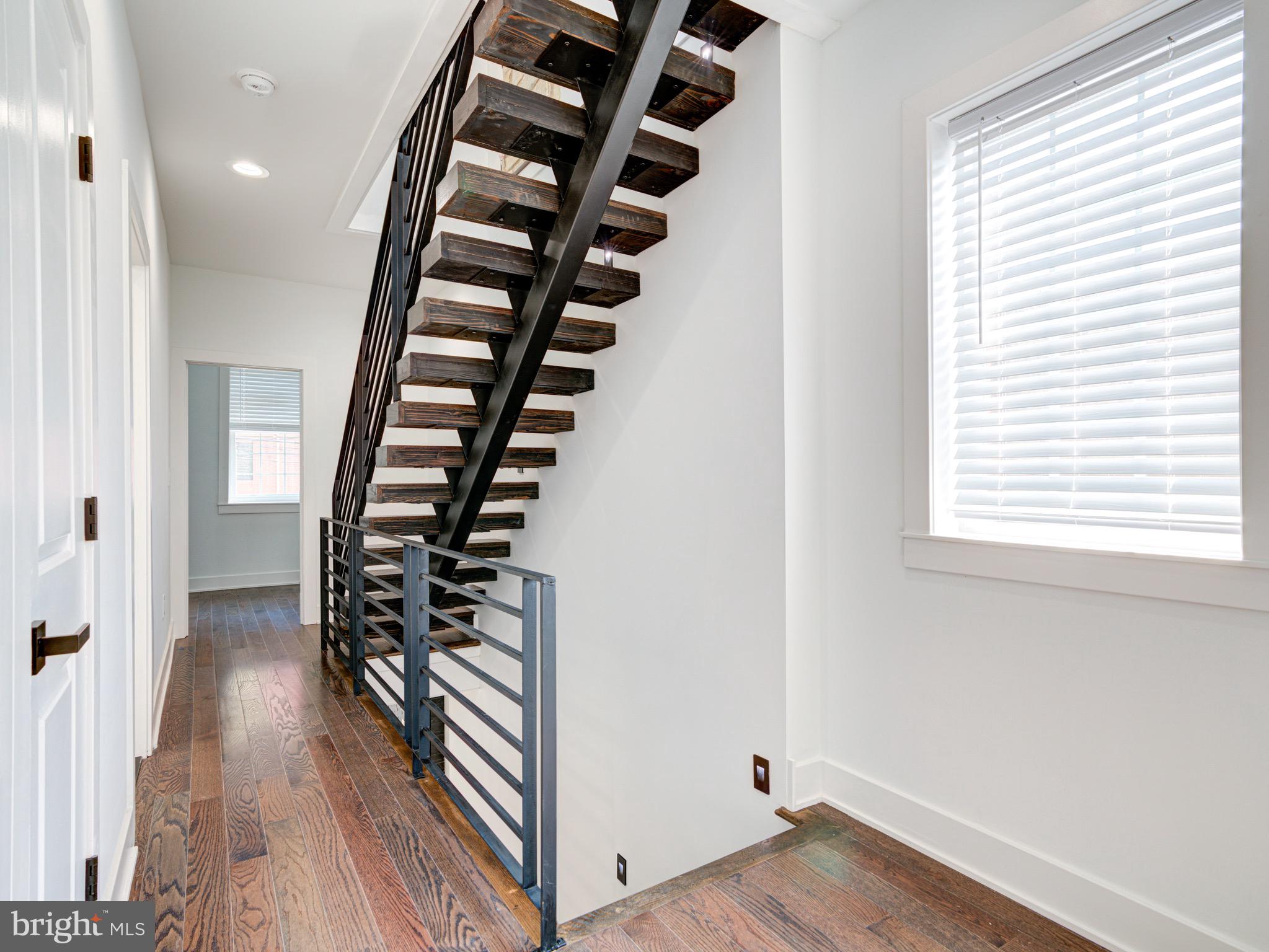 PORT RICHMOND - Residential