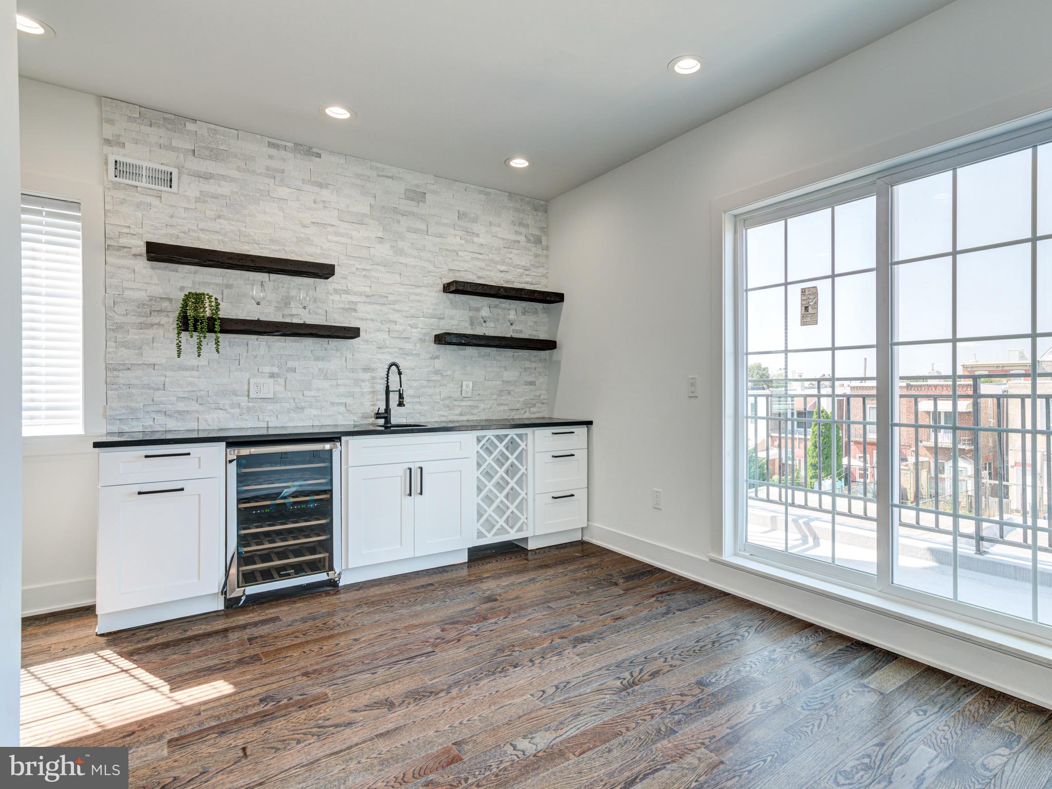 PORT RICHMOND - Residential