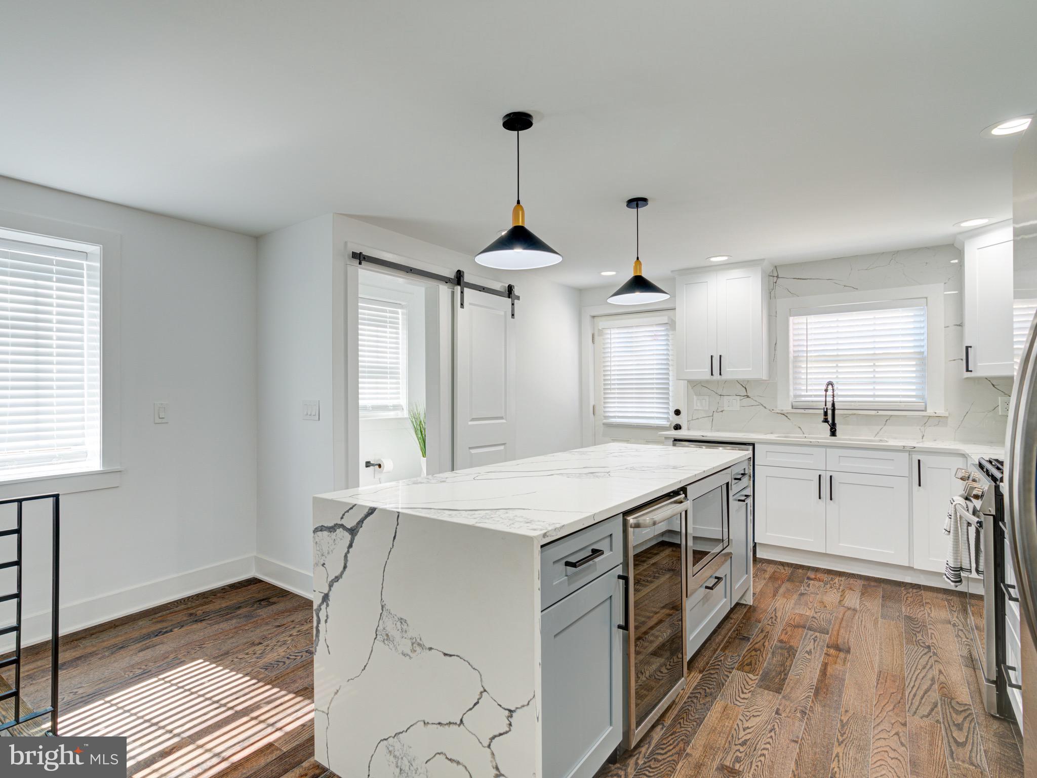 PORT RICHMOND - Residential