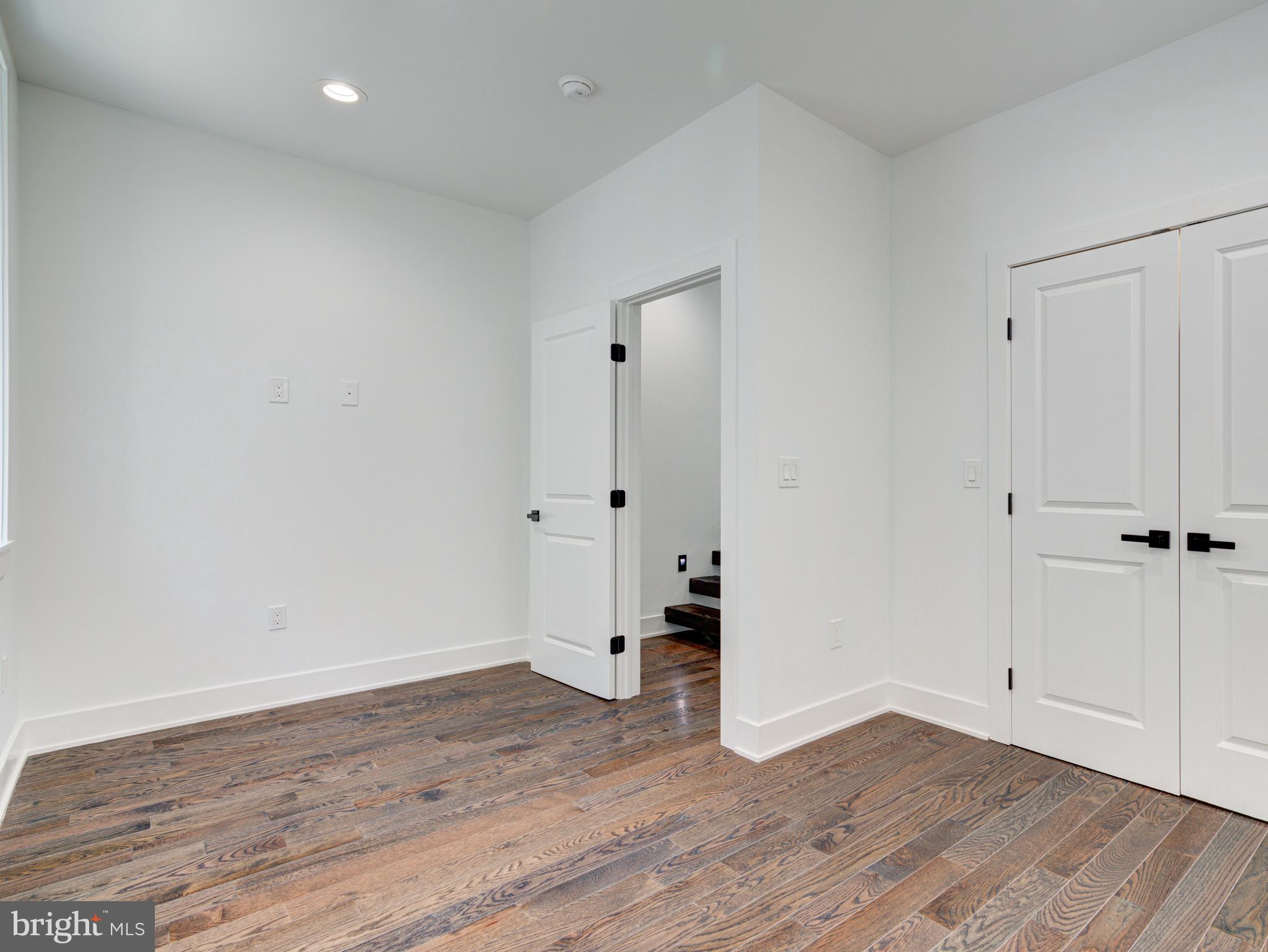 PORT RICHMOND - Residential