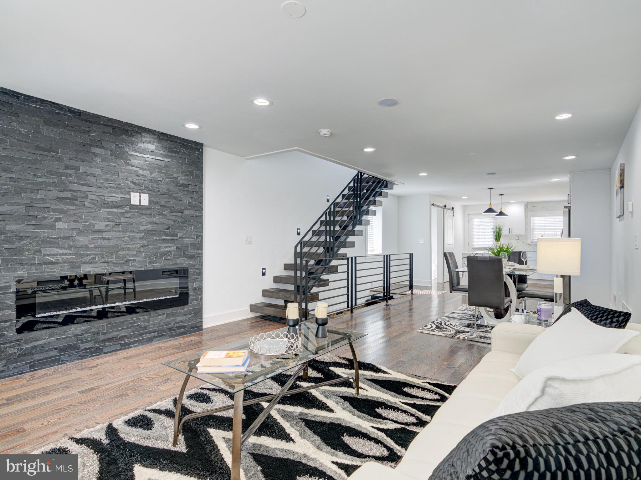 PORT RICHMOND - Residential