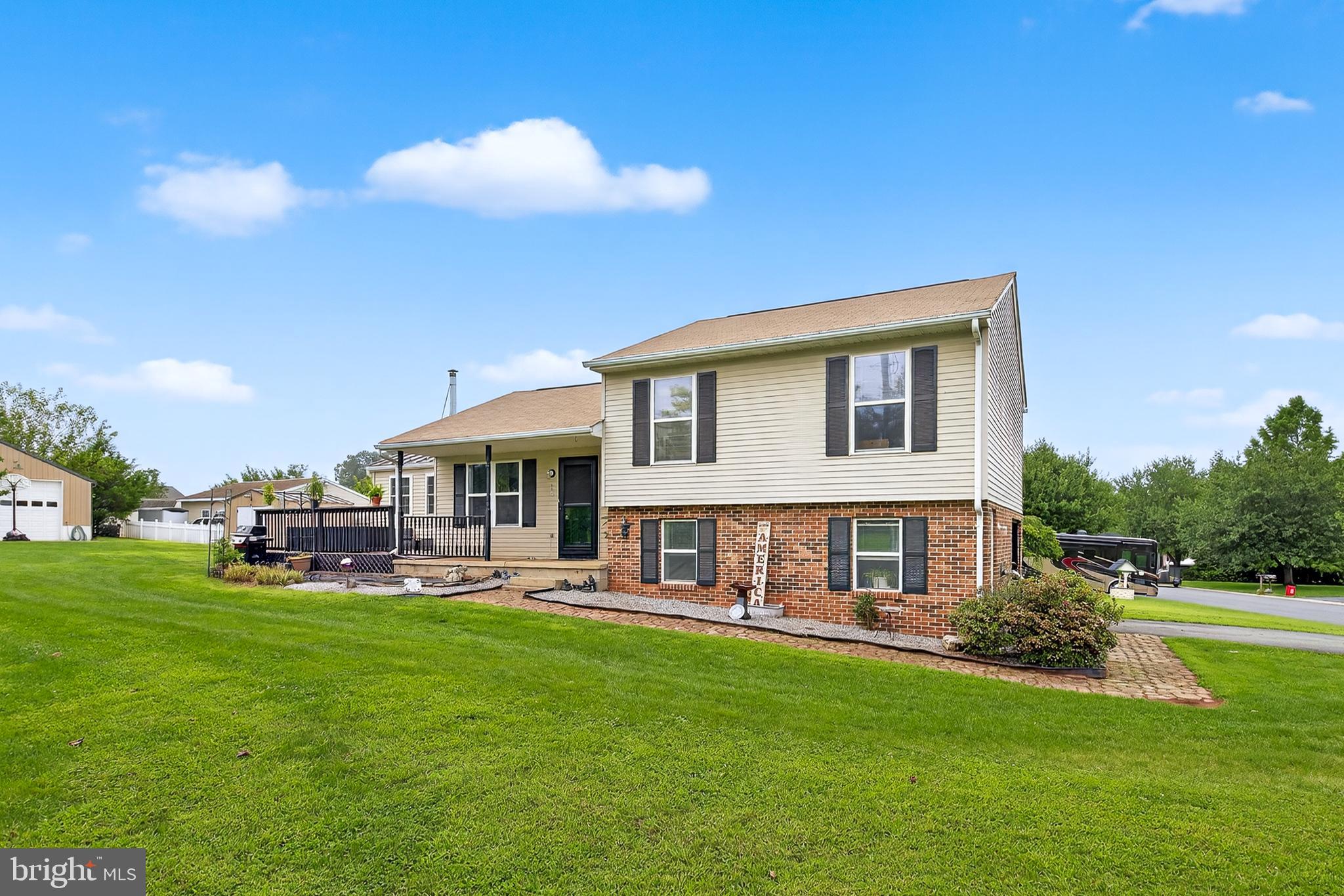 602 GREENVIEW DRIVE