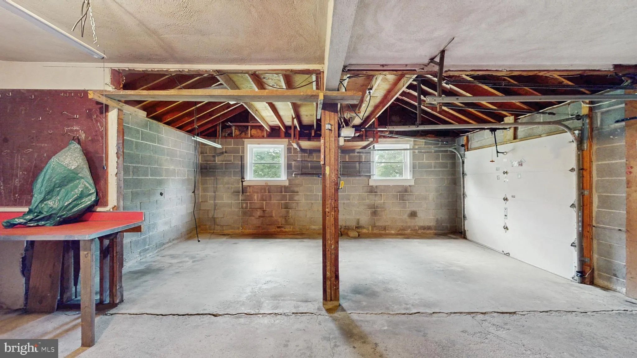 West Chester, Pennsylvania 19380, United States, 3 Bedrooms Bedrooms, ,1 BathroomBathrooms,Residential,Pending,161627