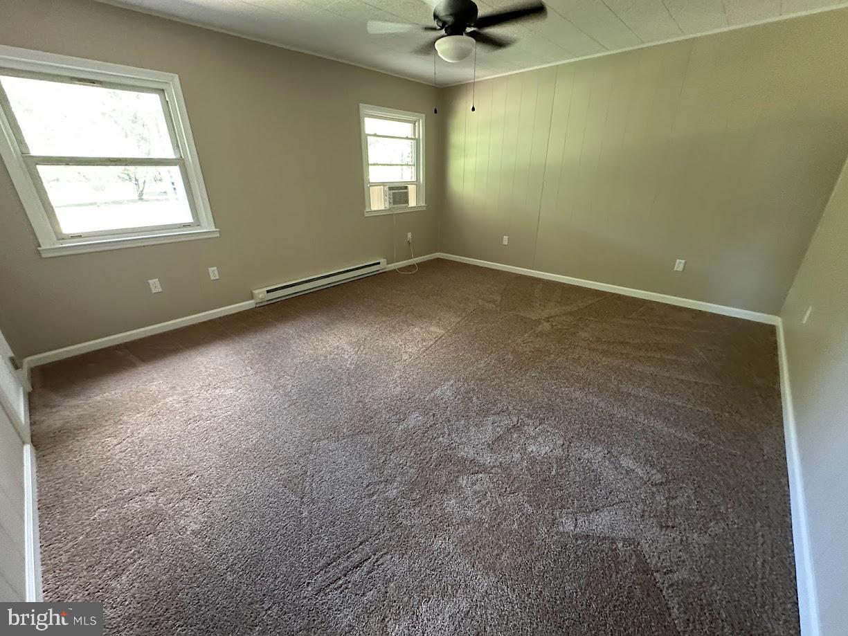 ROCKVILLE - Residential