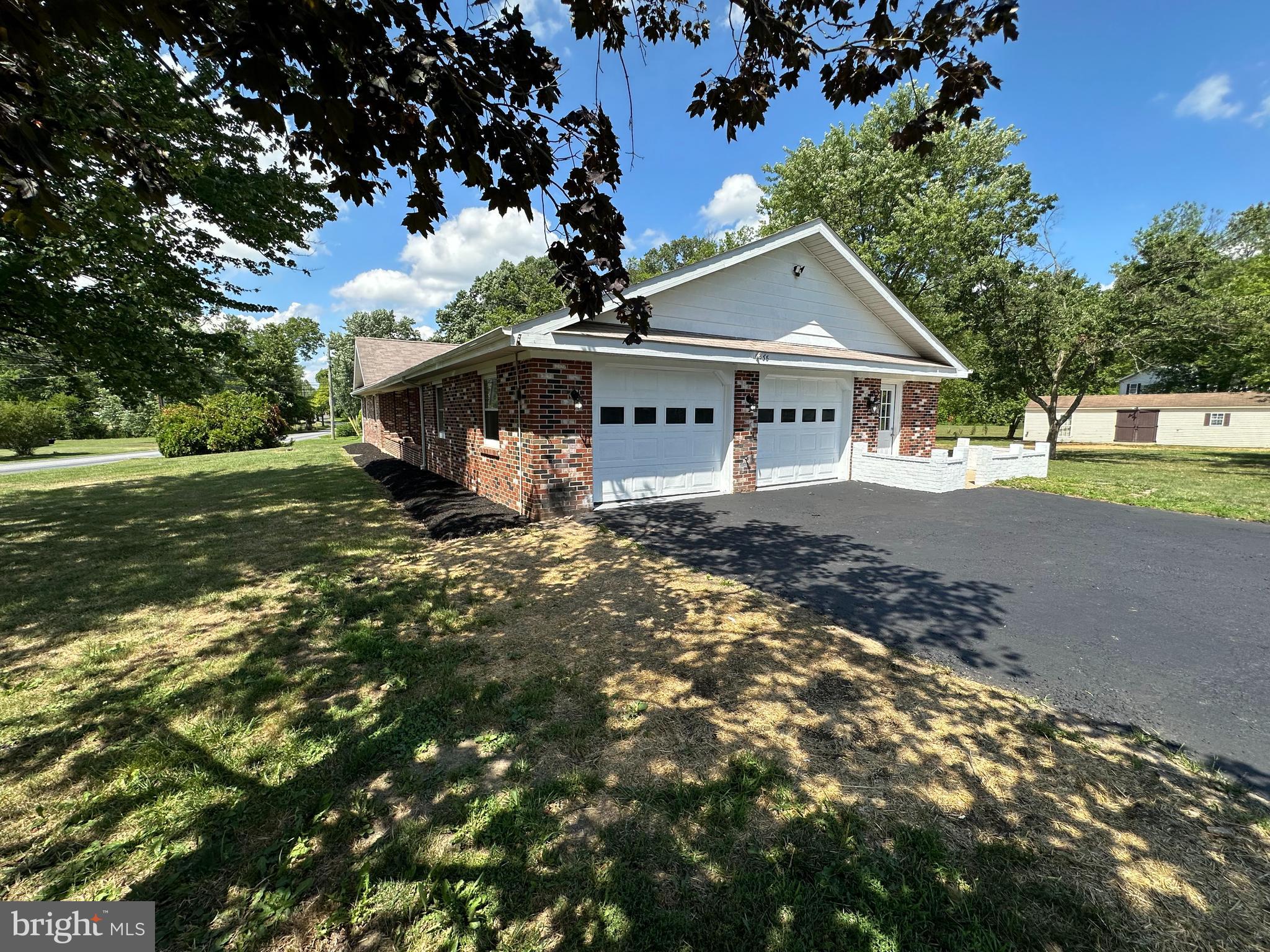 ROCKVILLE - Residential