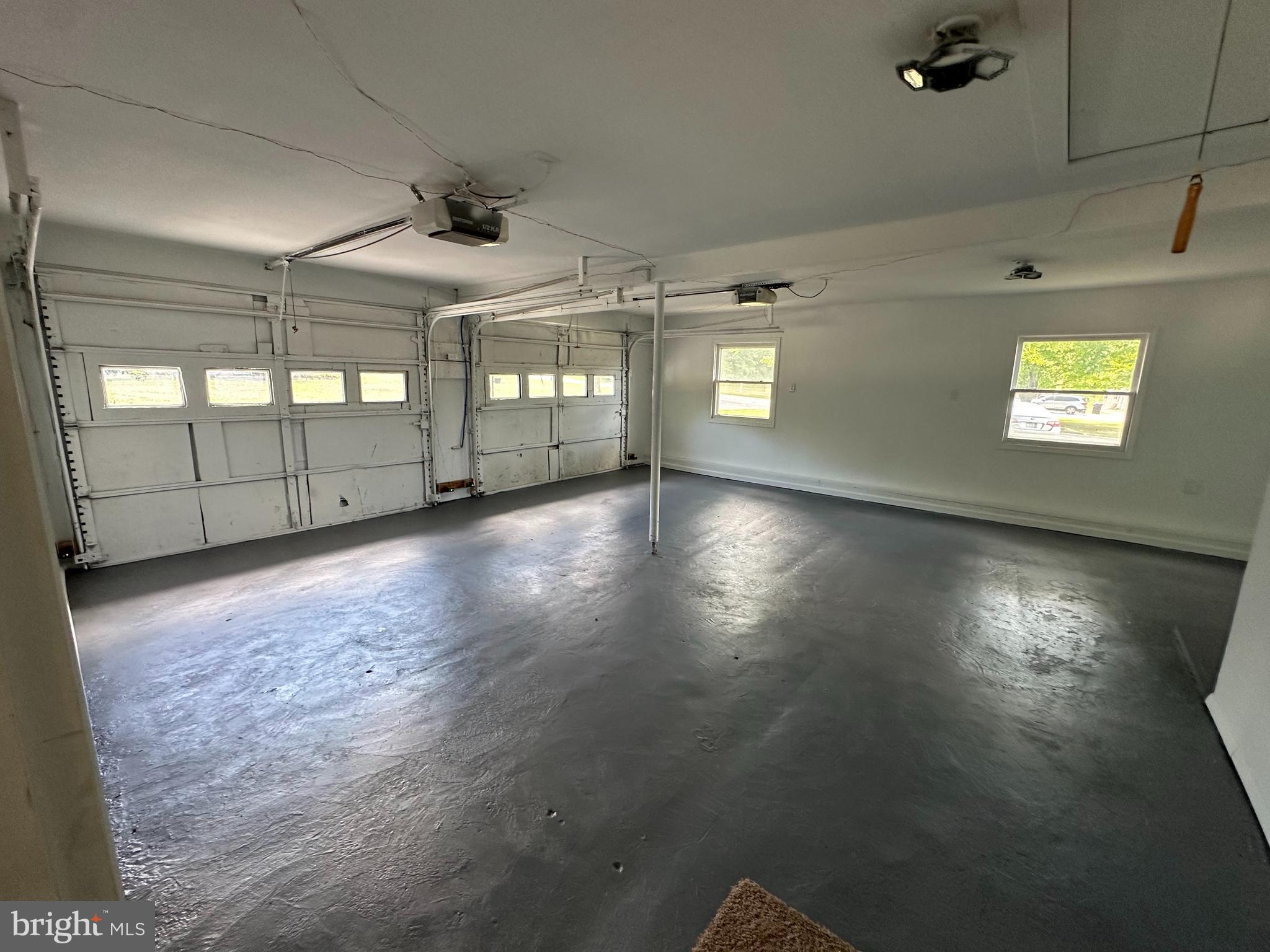 ROCKVILLE - Residential