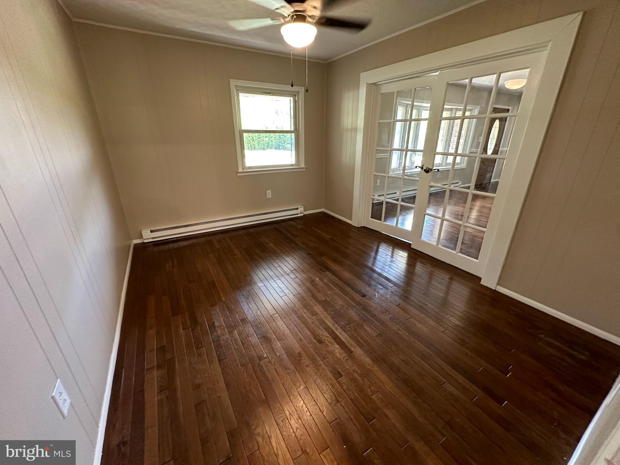 ROCKVILLE - Residential