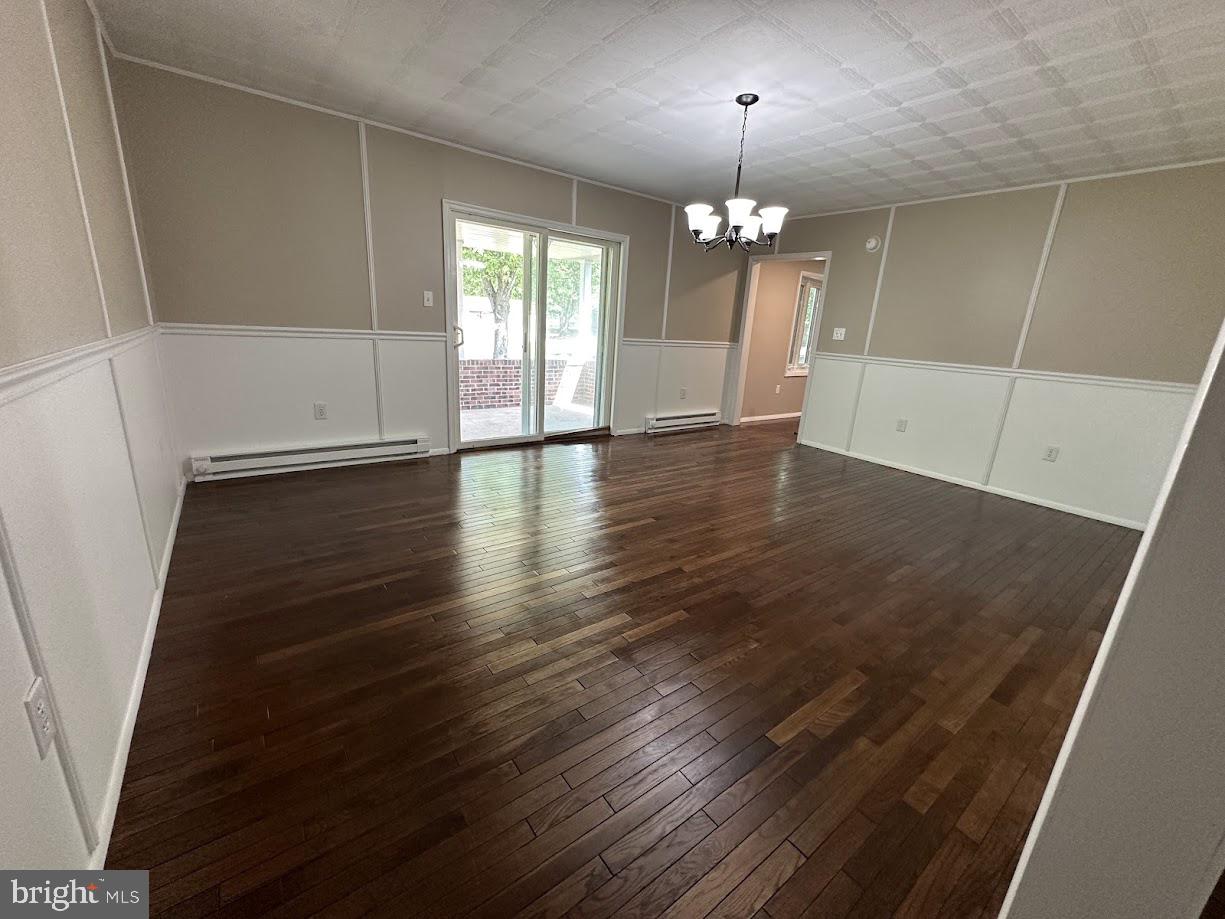 ROCKVILLE - Residential