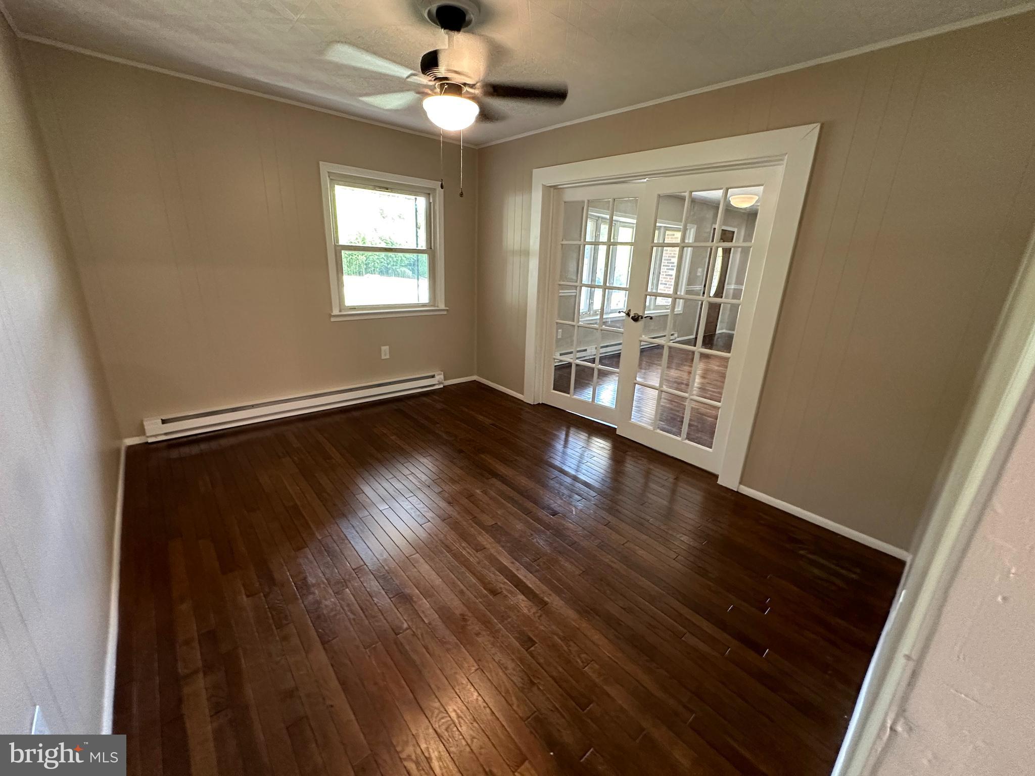 ROCKVILLE - Residential