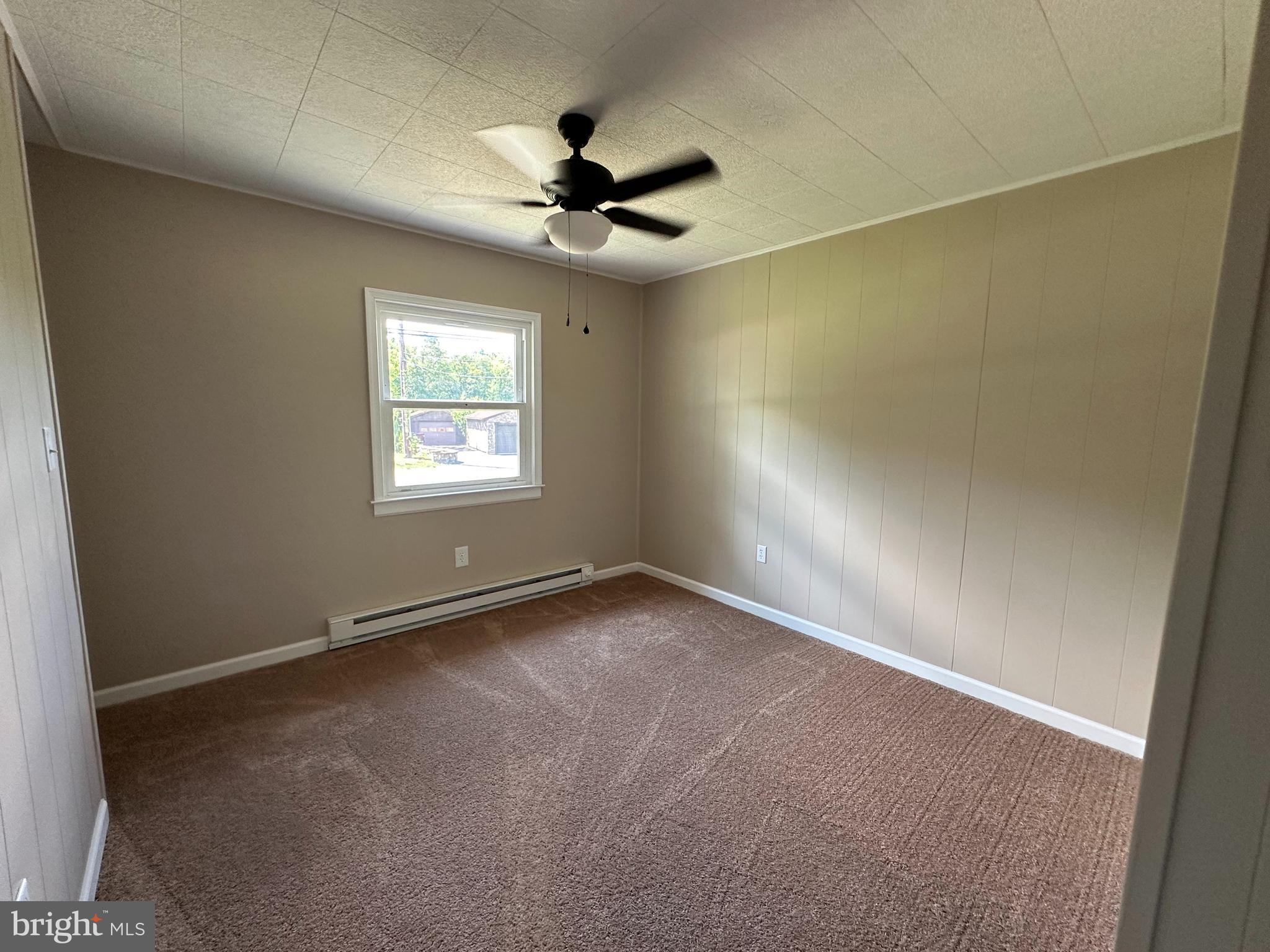 ROCKVILLE - Residential