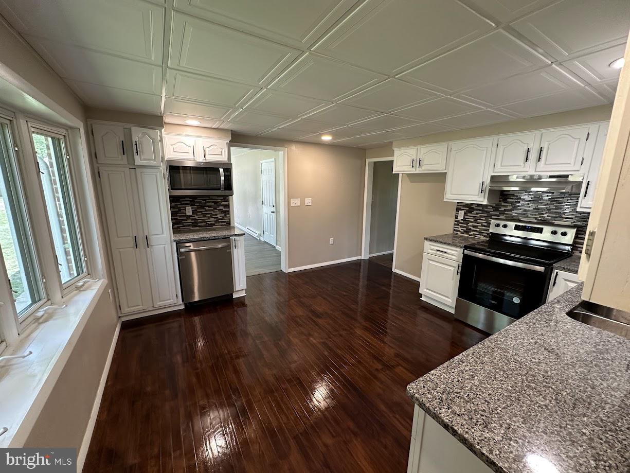 ROCKVILLE - Residential