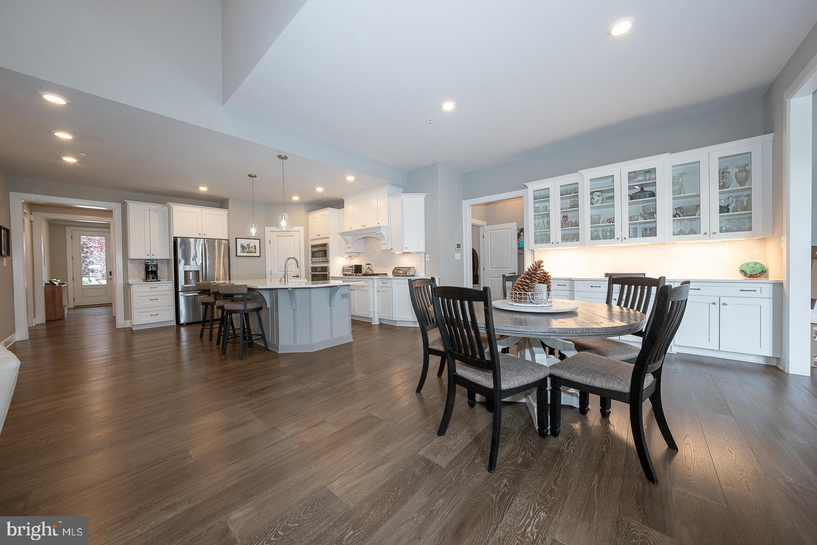 WAYNE GLEN - Residential