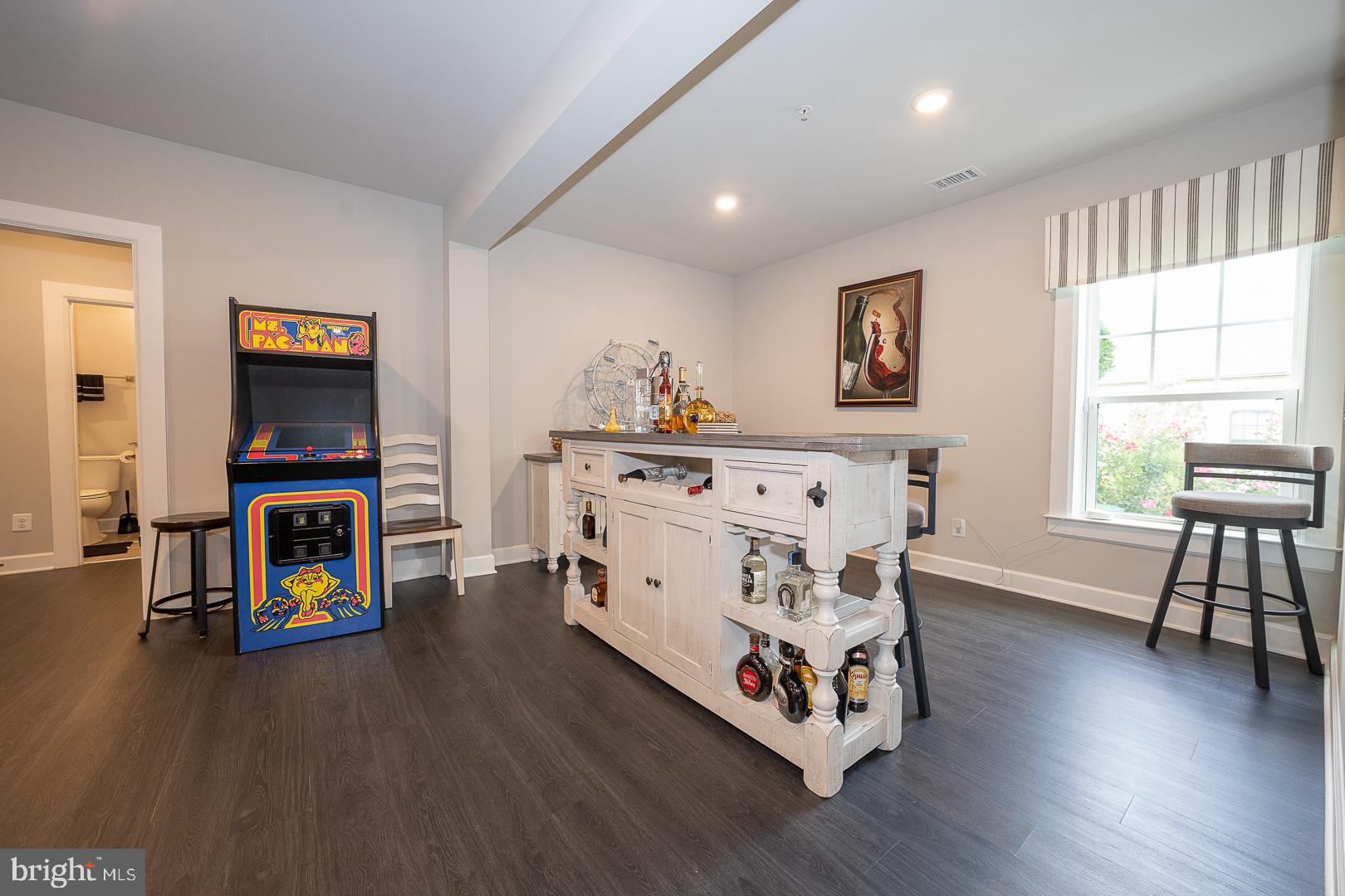 WAYNE GLEN - Residential