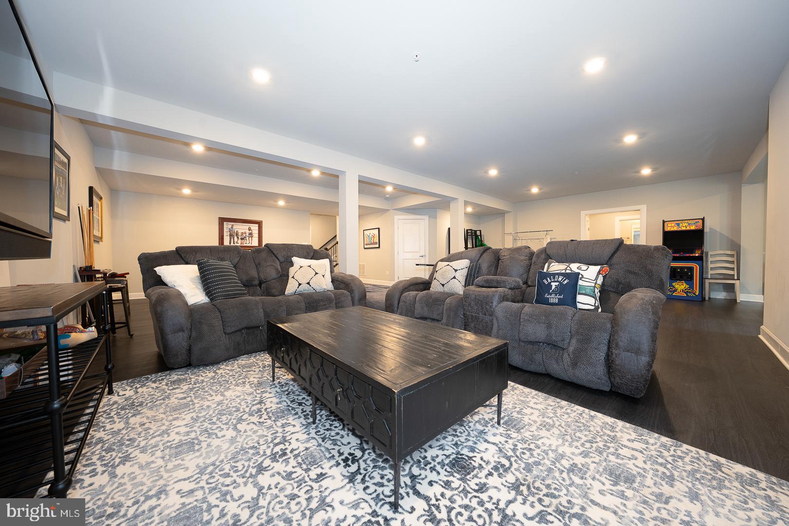 WAYNE GLEN - Residential