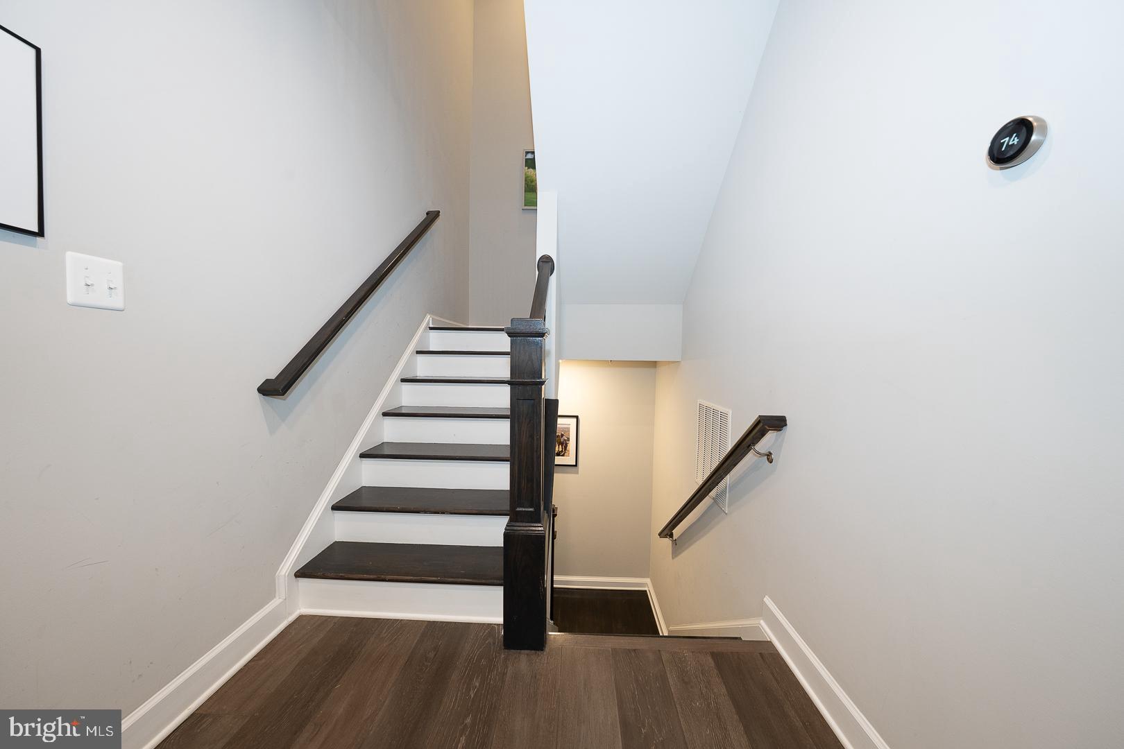 WAYNE GLEN - Residential