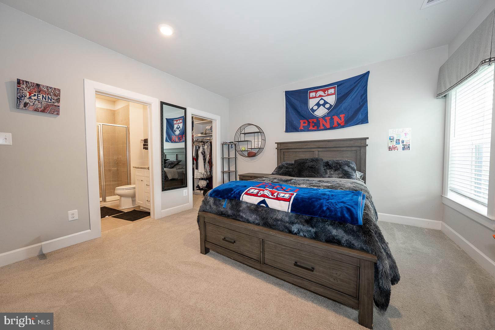 WAYNE GLEN - Residential