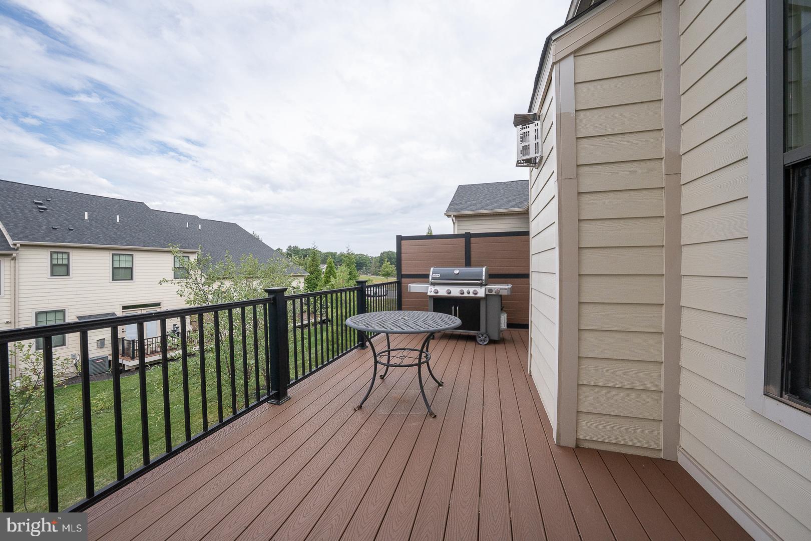 WAYNE GLEN - Residential