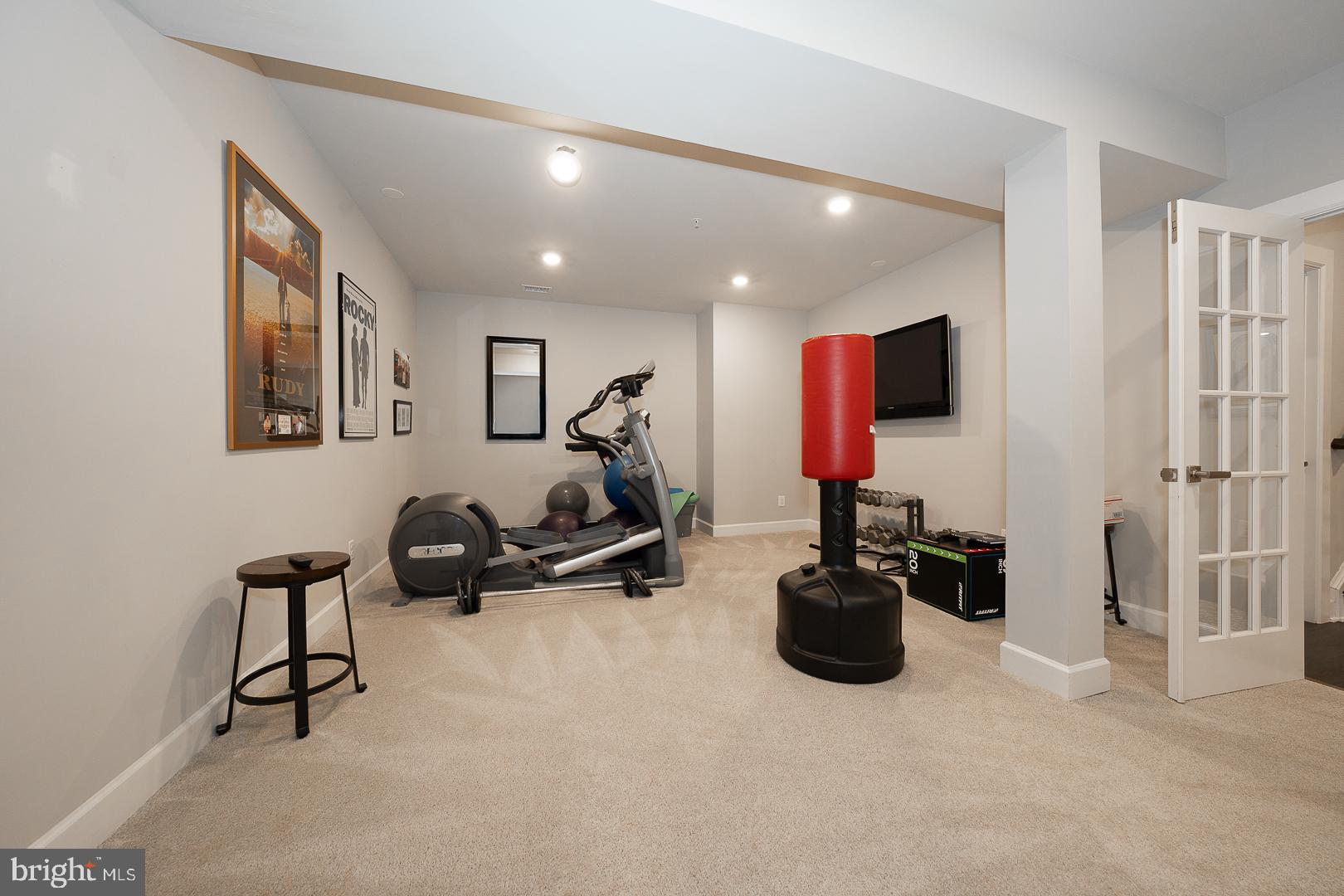 WAYNE GLEN - Residential