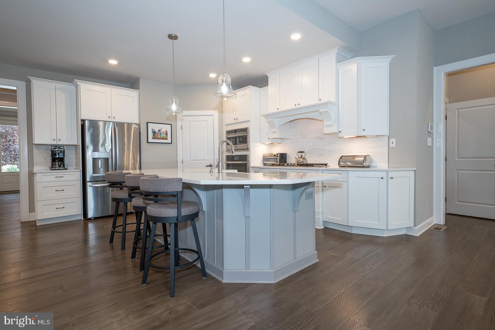 WAYNE GLEN - Residential